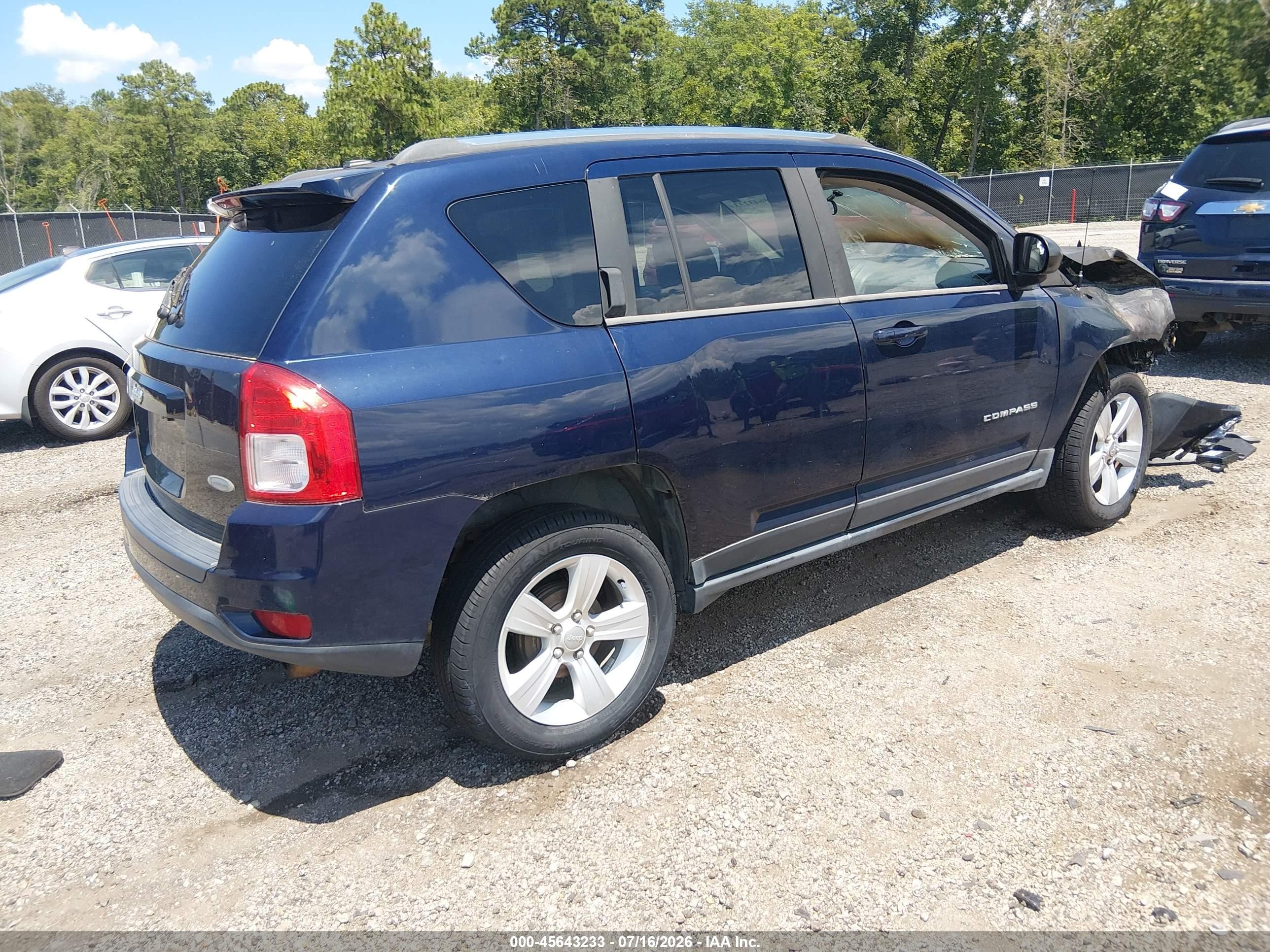 2013 Jeep Compass Latitude Blue vin: 1C4NJCEA2DD276507