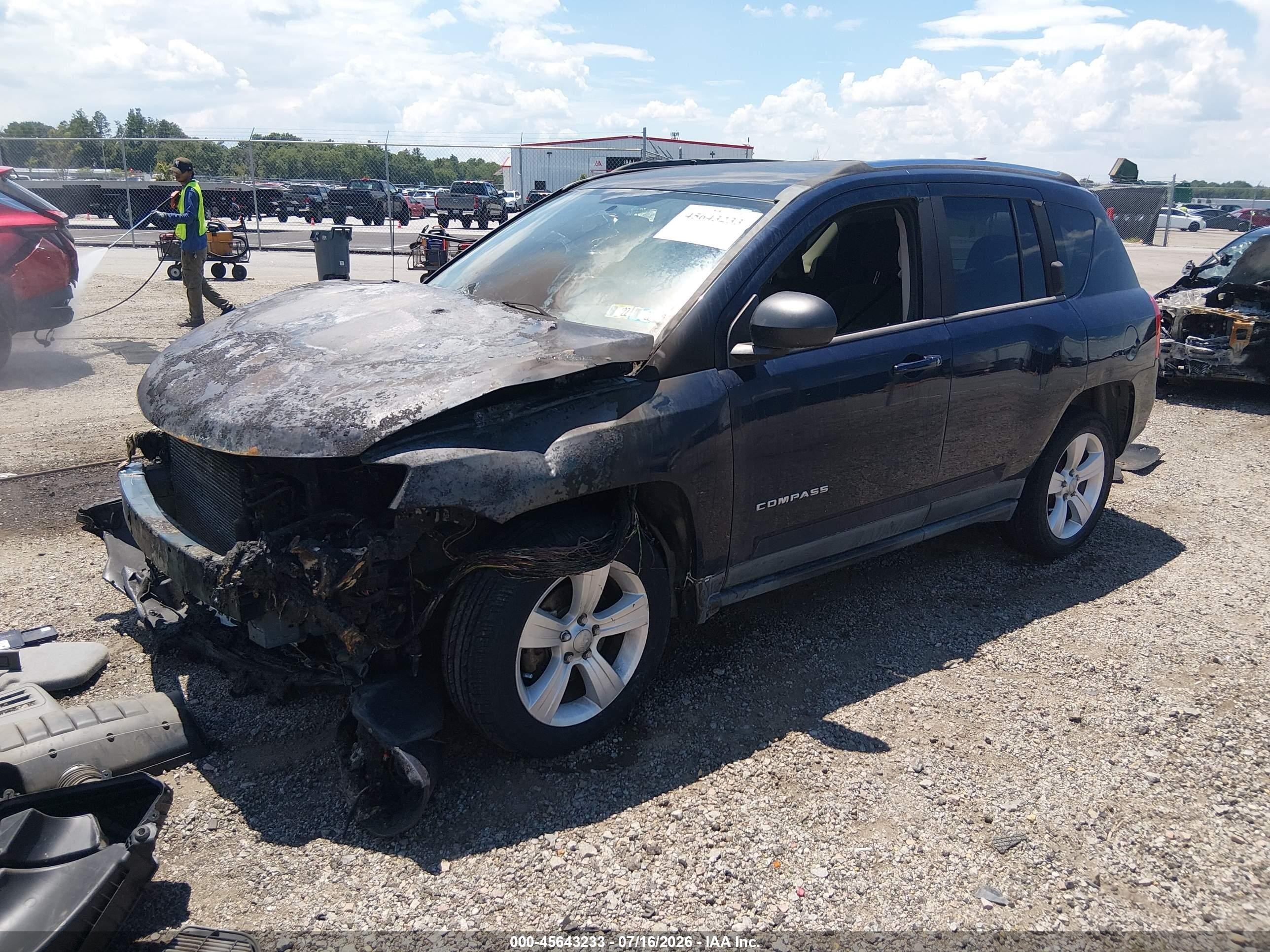 2013 Jeep Compass Latitude Blue vin: 1C4NJCEA2DD276507