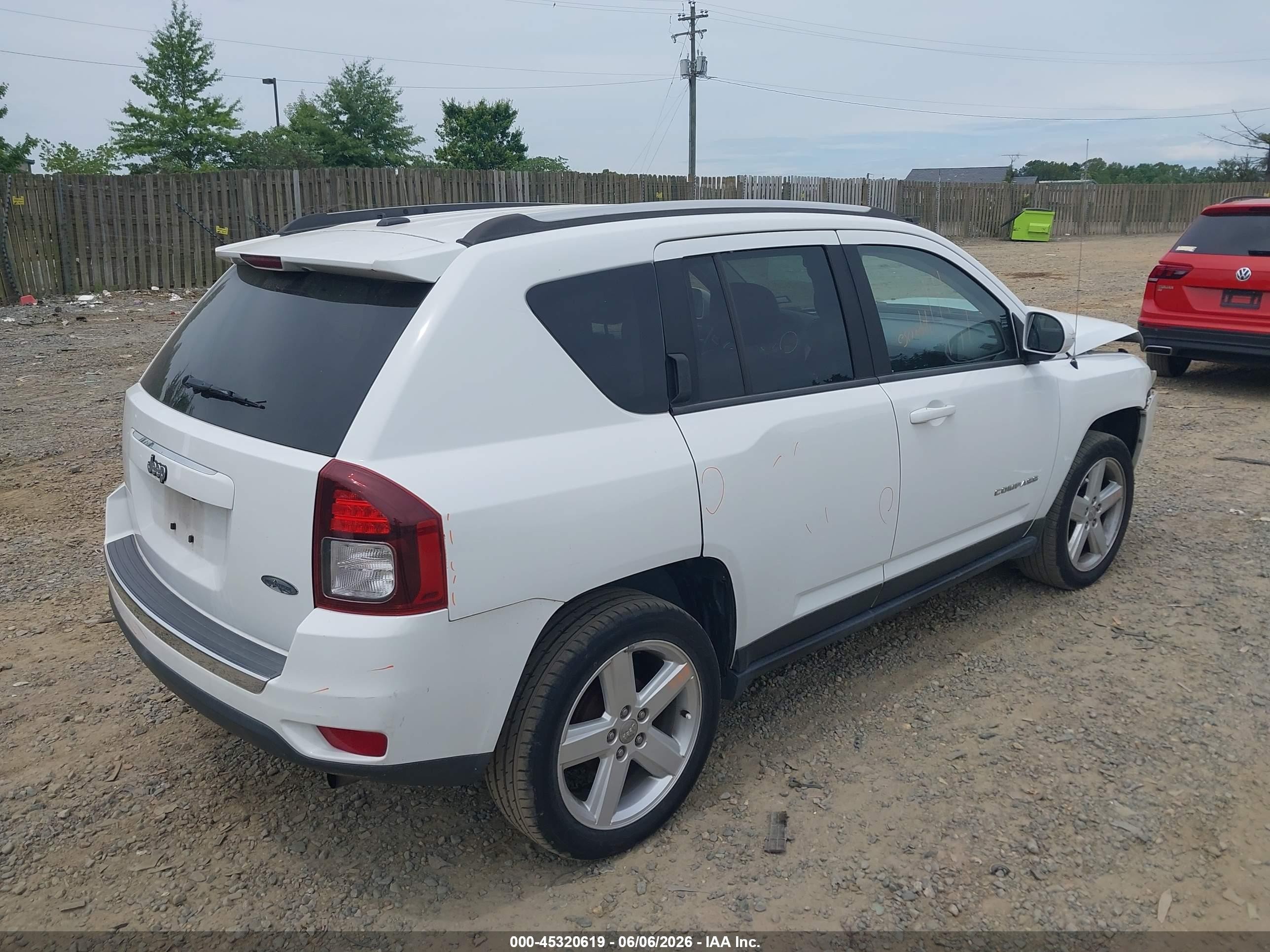2014 Jeep Compass High Altitude White vin: 1C4NJCEA2ED757701