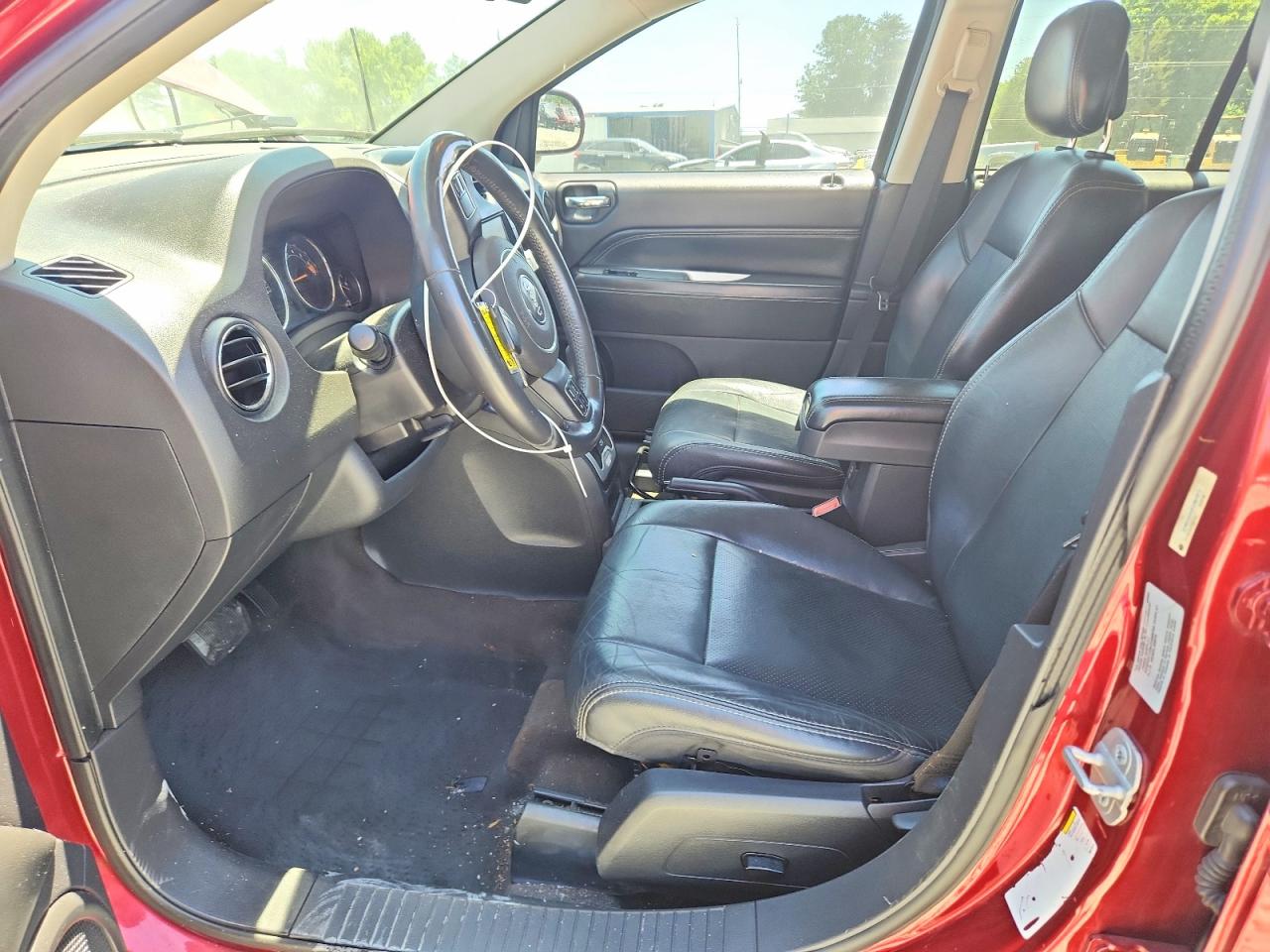 2014 Jeep Compass Latitude Red vin: 1C4NJCEA2ED887011