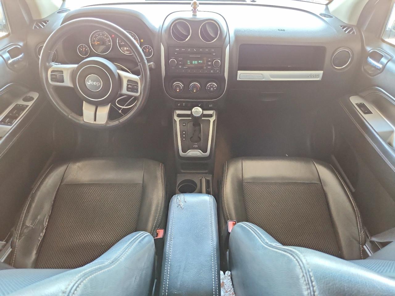 2016 Jeep Compass Latitude Белый vin: 1C4NJCEA2GD769589