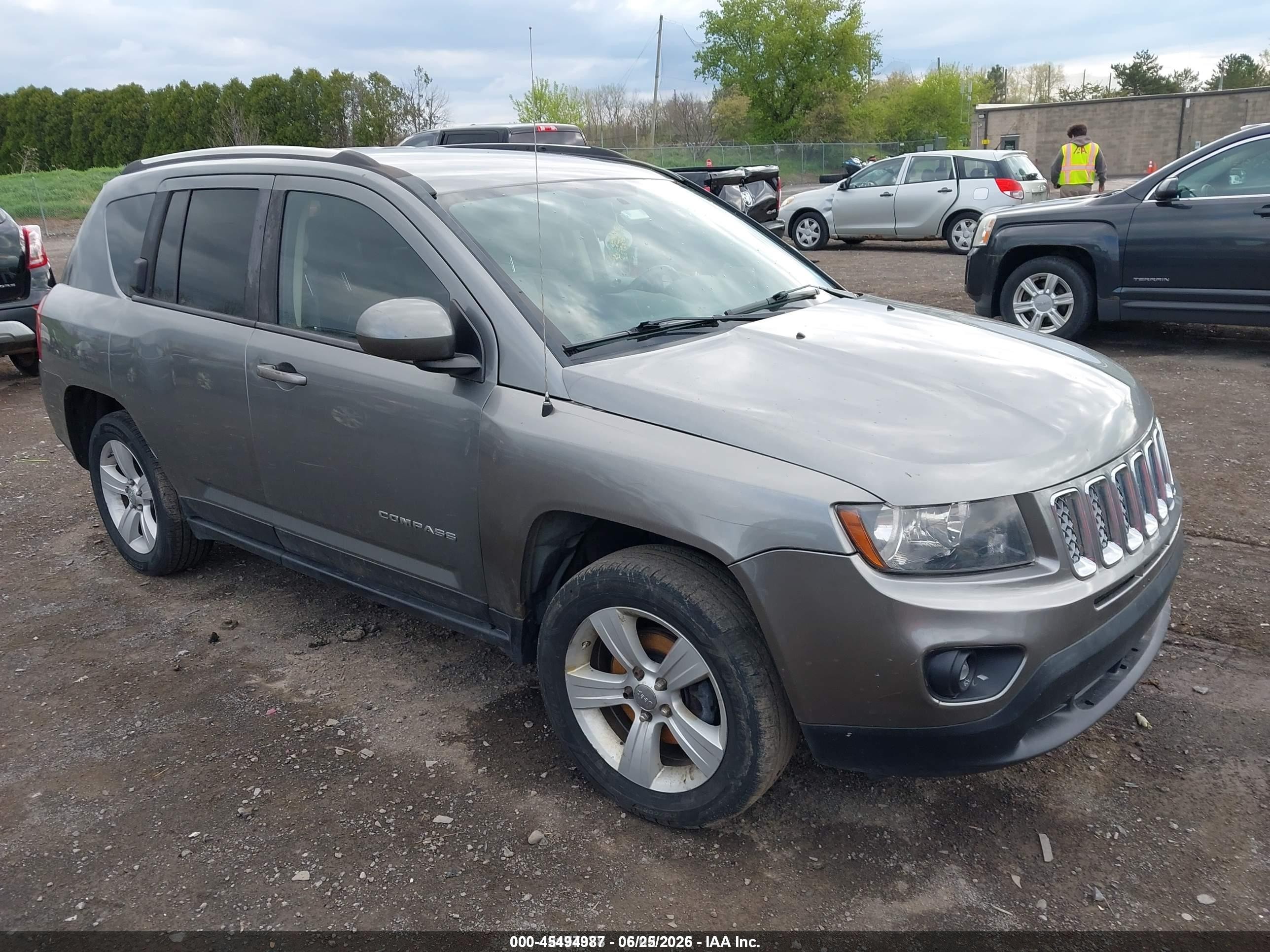 2014 Jeep Compass Latitude Серый vin: 1C4NJCEA3ED604275