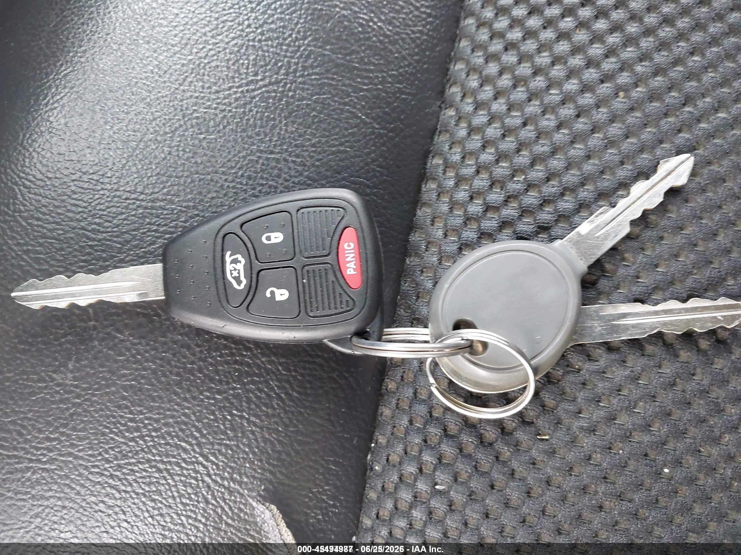 2014 Jeep Compass Latitude Gray vin: 1C4NJCEA3ED604275