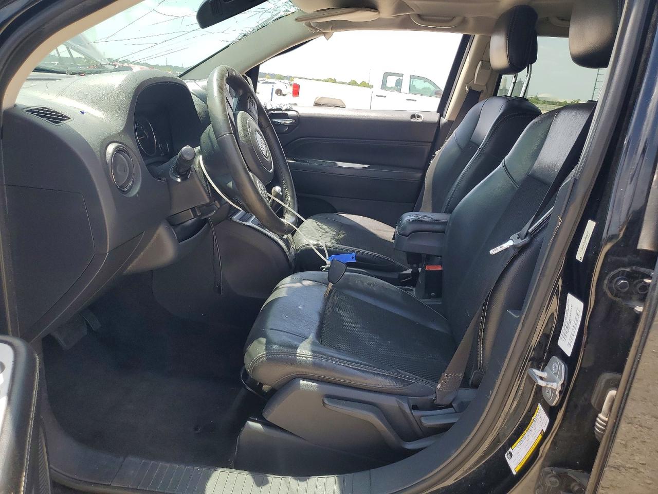 2014 Jeep Compass Latitude Черный vin: 1C4NJCEA3ED648373