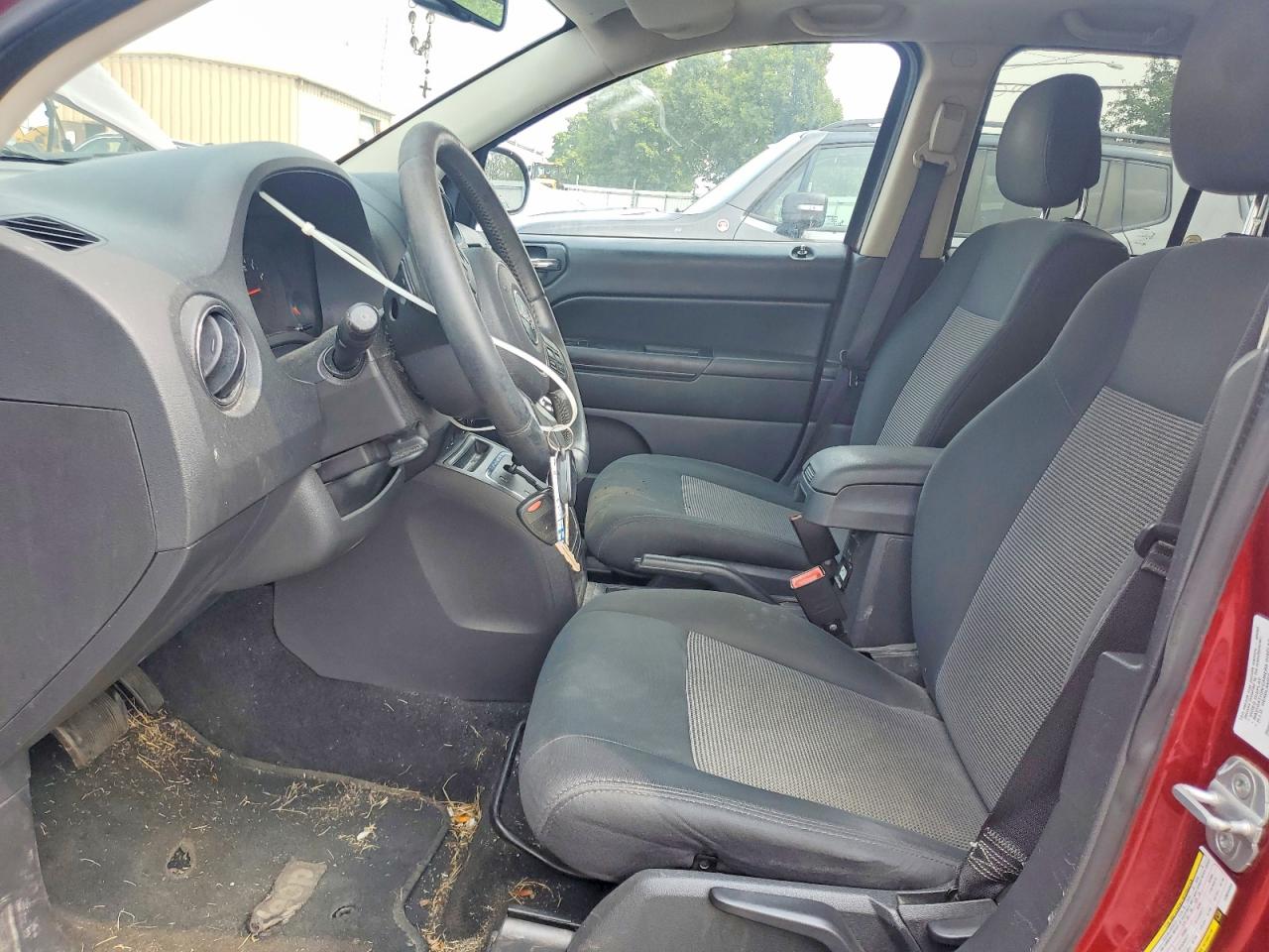 2012 Jeep Compass Latitude Maroon vin: 1C4NJCEA4CD634494