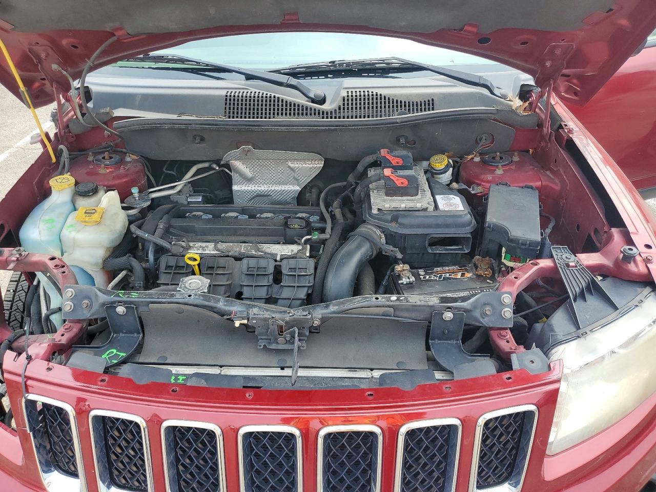 2012 Jeep Compass Latitude Maroon vin: 1C4NJCEA4CD634494