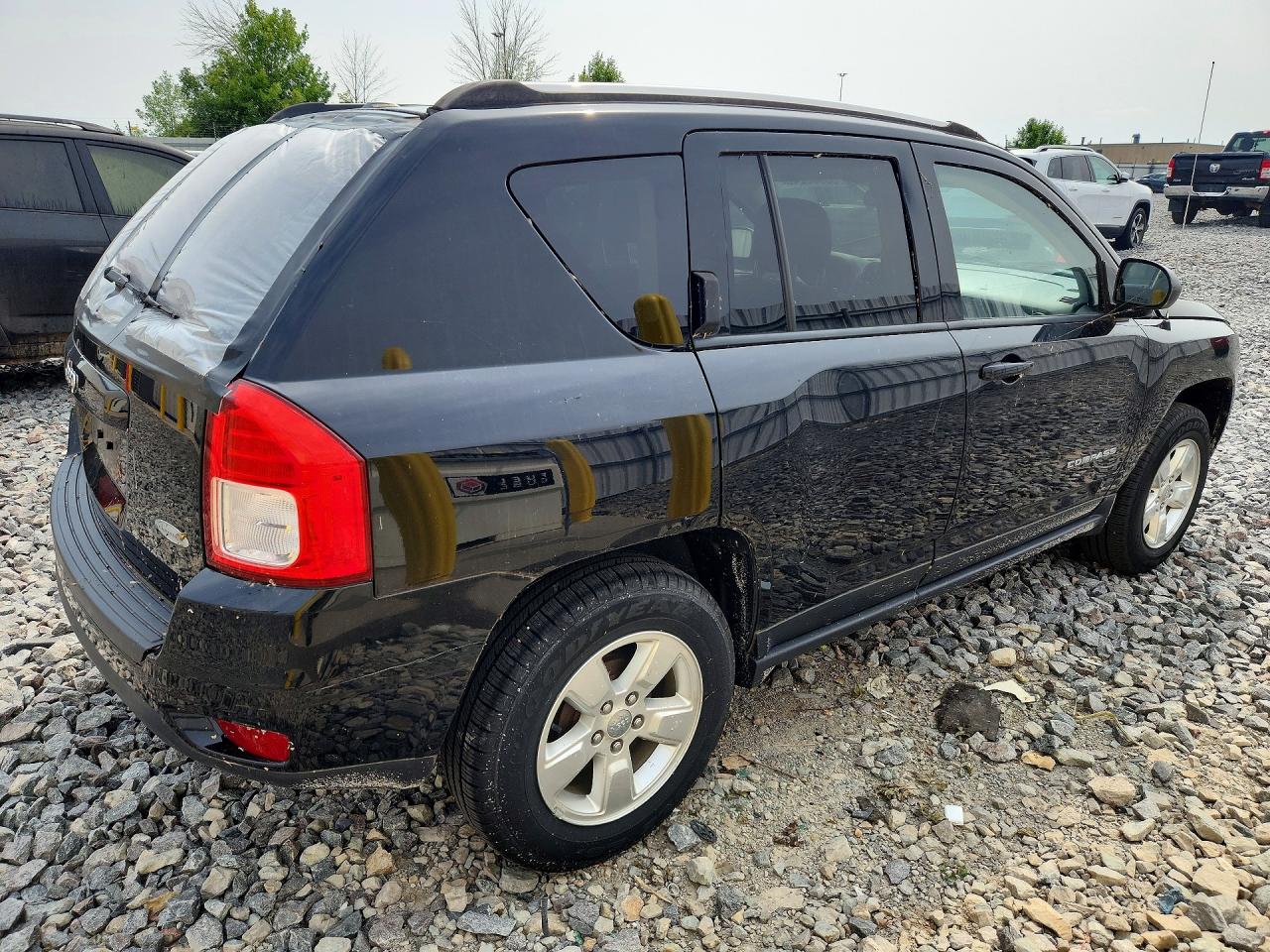 2013 Jeep Compass Latitude Черный vin: 1C4NJCEA4DD208449