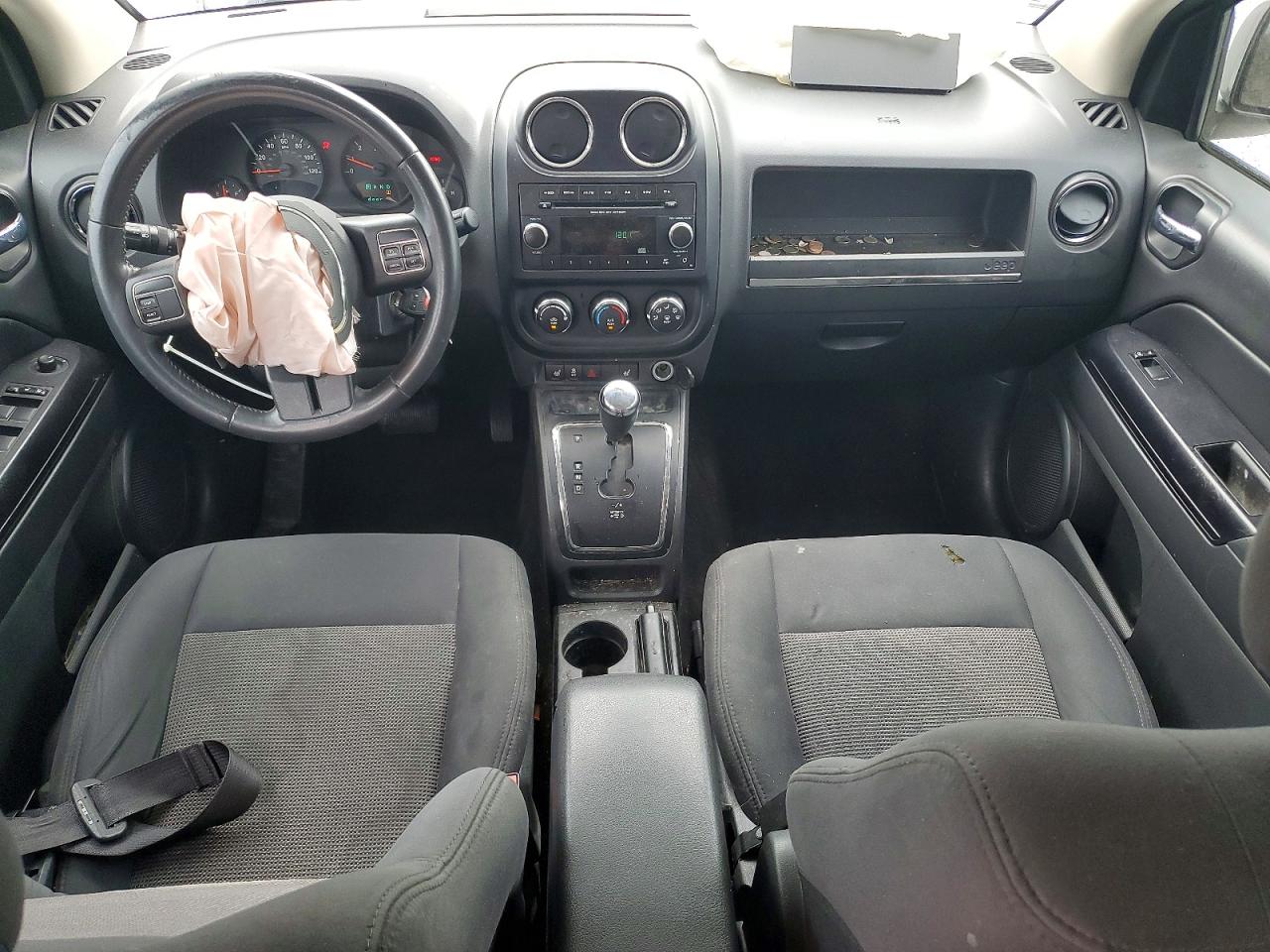 2013 Jeep Compass Latitude Silver vin: 1C4NJCEA4DD218480