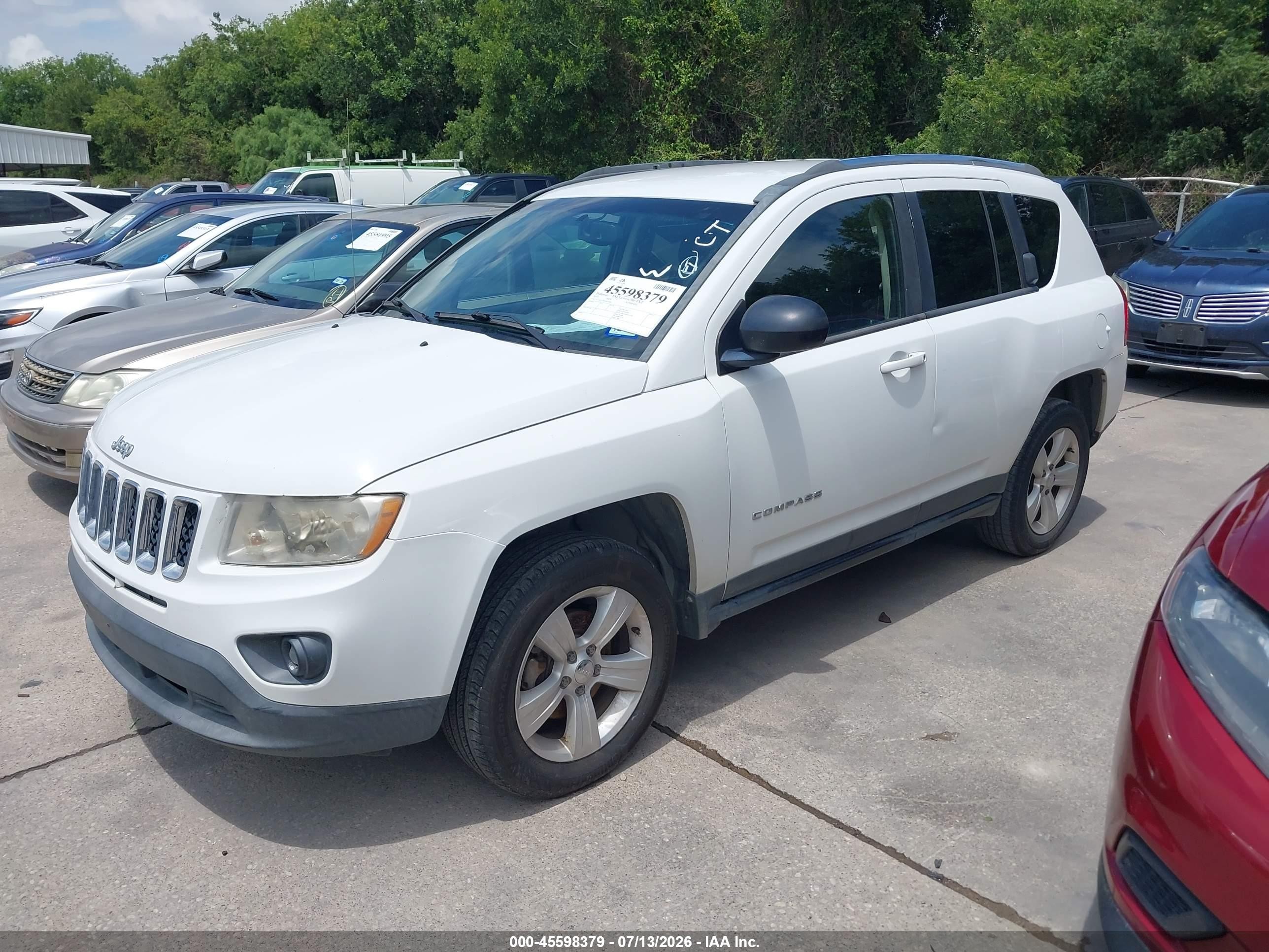 2013 Jeep Compass Latitude Белый vin: 1C4NJCEA4DD250961