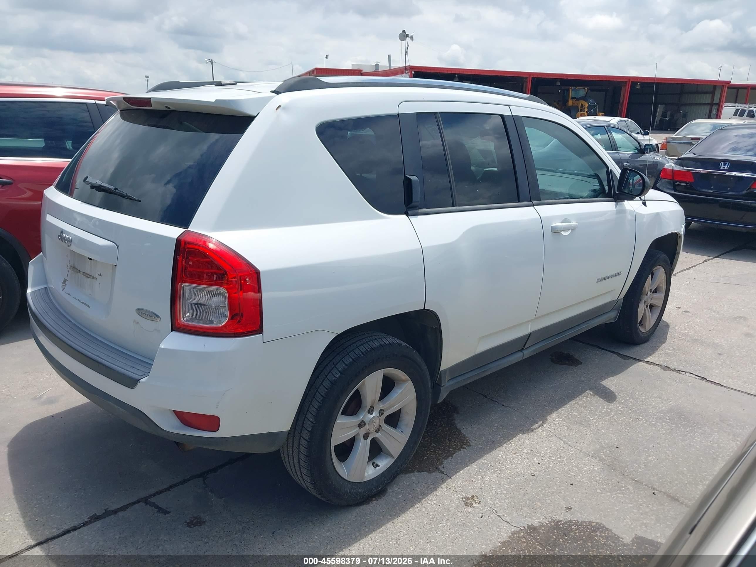 2013 Jeep Compass Latitude Белый vin: 1C4NJCEA4DD250961