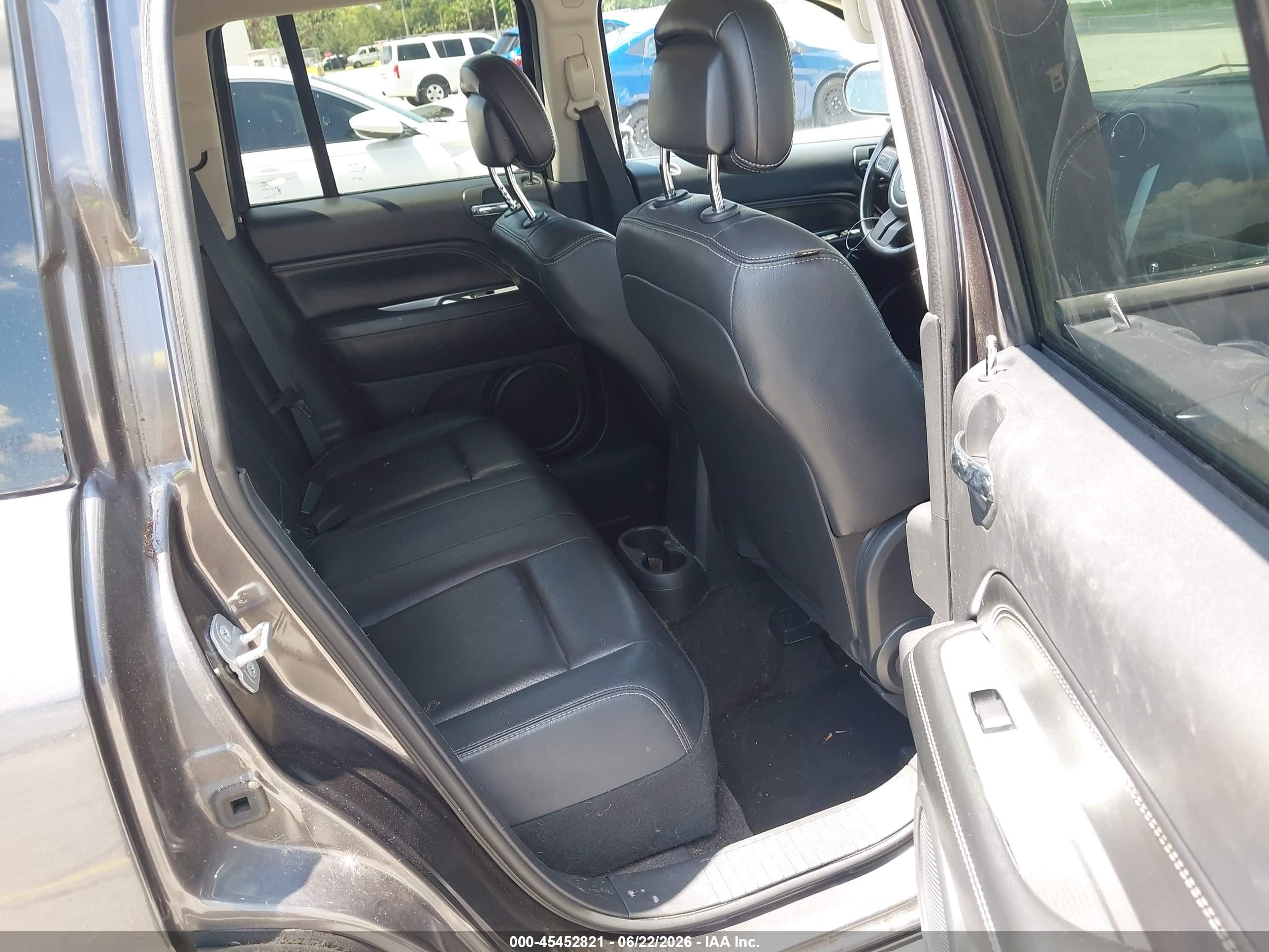 2014 Jeep Compass High Altitude Gray vin: 1C4NJCEA4ED814691