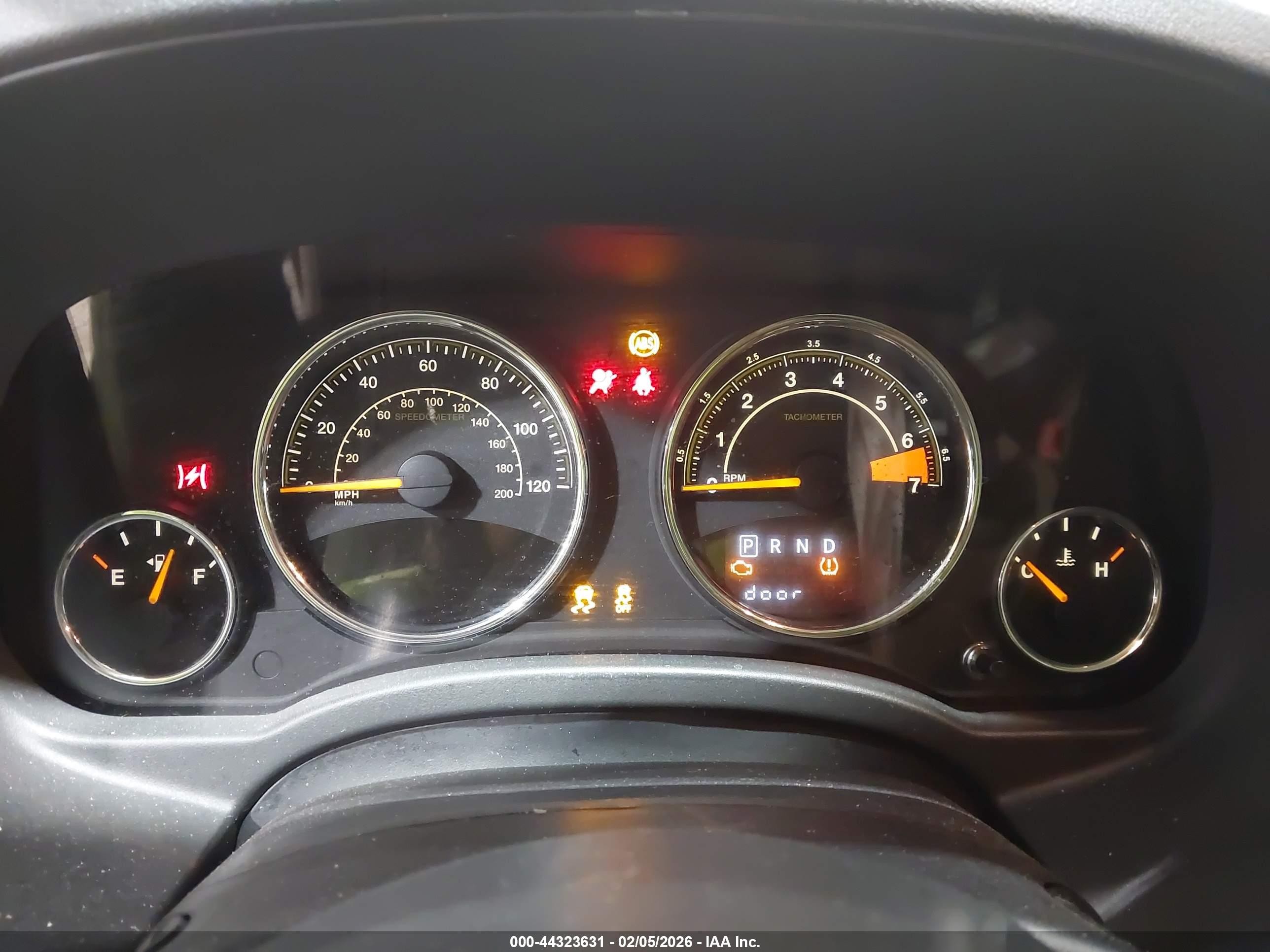 2014 Jeep Compass Latitude Gray vin: 1C4NJCEA5ED624642