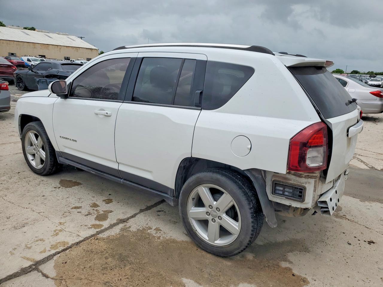 2014 Jeep Compass Latitude Белый vin: 1C4NJCEA5ED821388