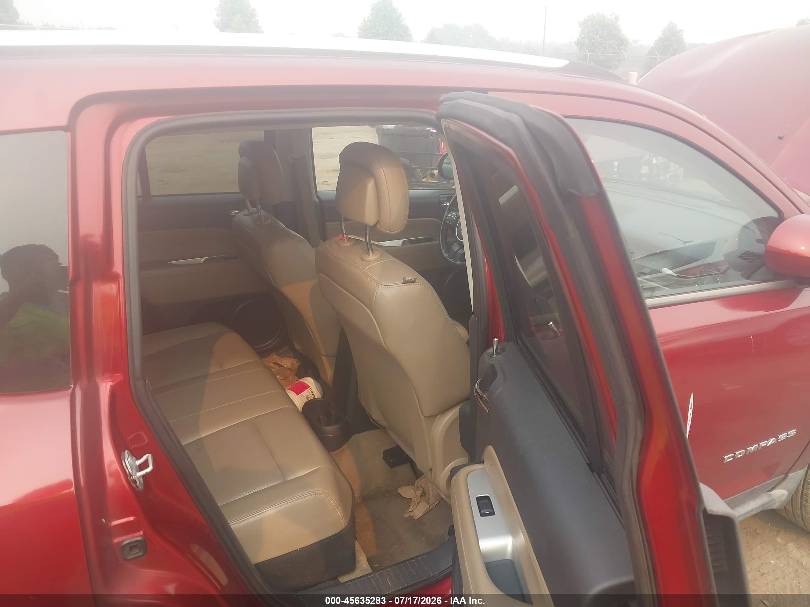 2014 Jeep Compass High Altitude Beige vin: 1C4NJCEA6ED679343