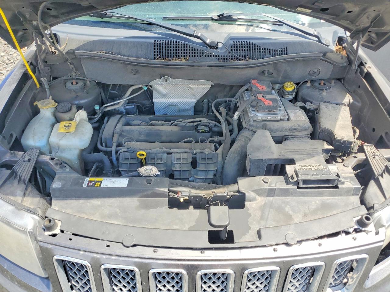 2015 Jeep Compass Latitude Серый vin: 1C4NJCEA6FD185954