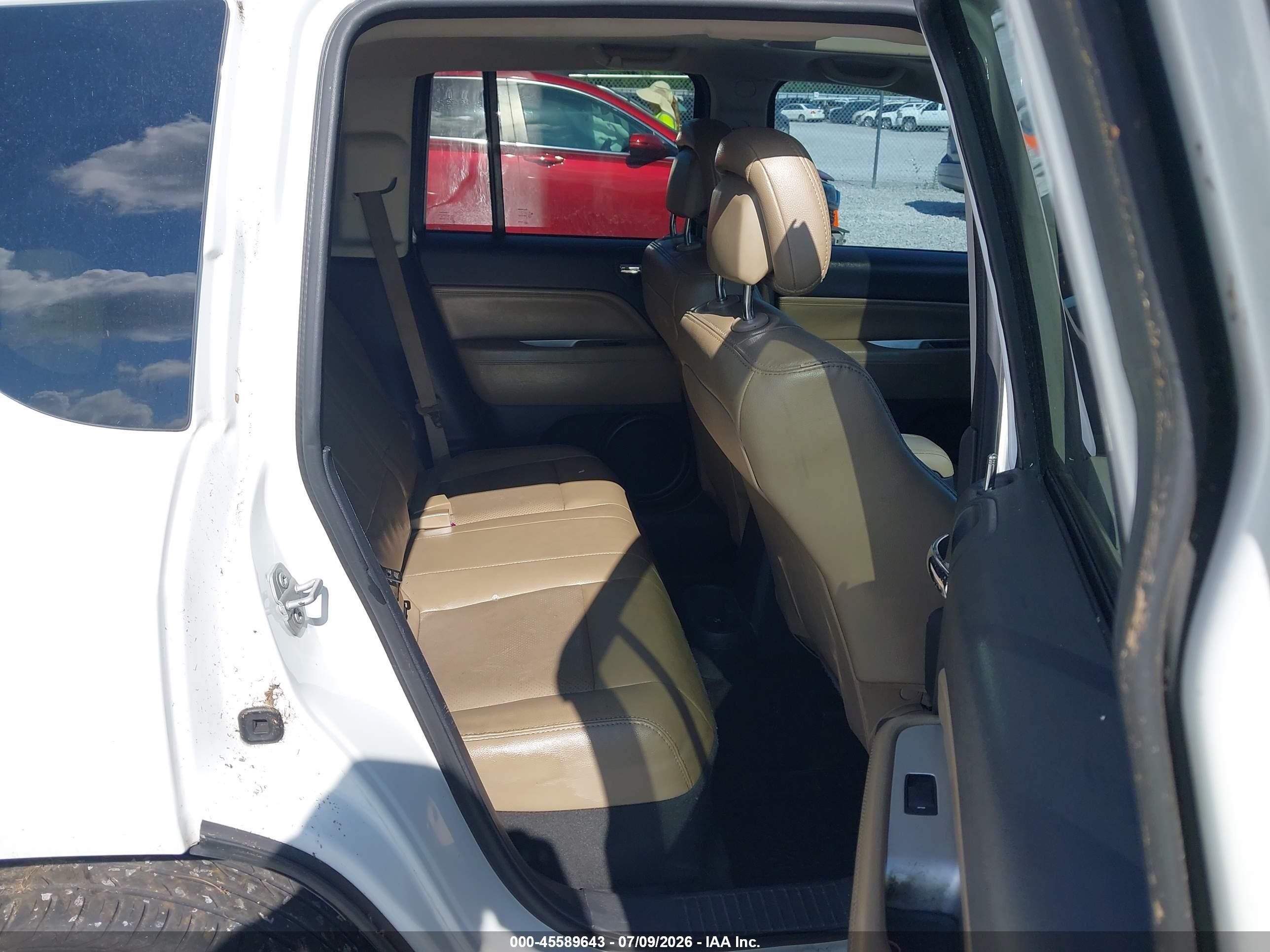 2015 Jeep Compass High Altitude Edition Белый vin: 1C4NJCEA6FD209802