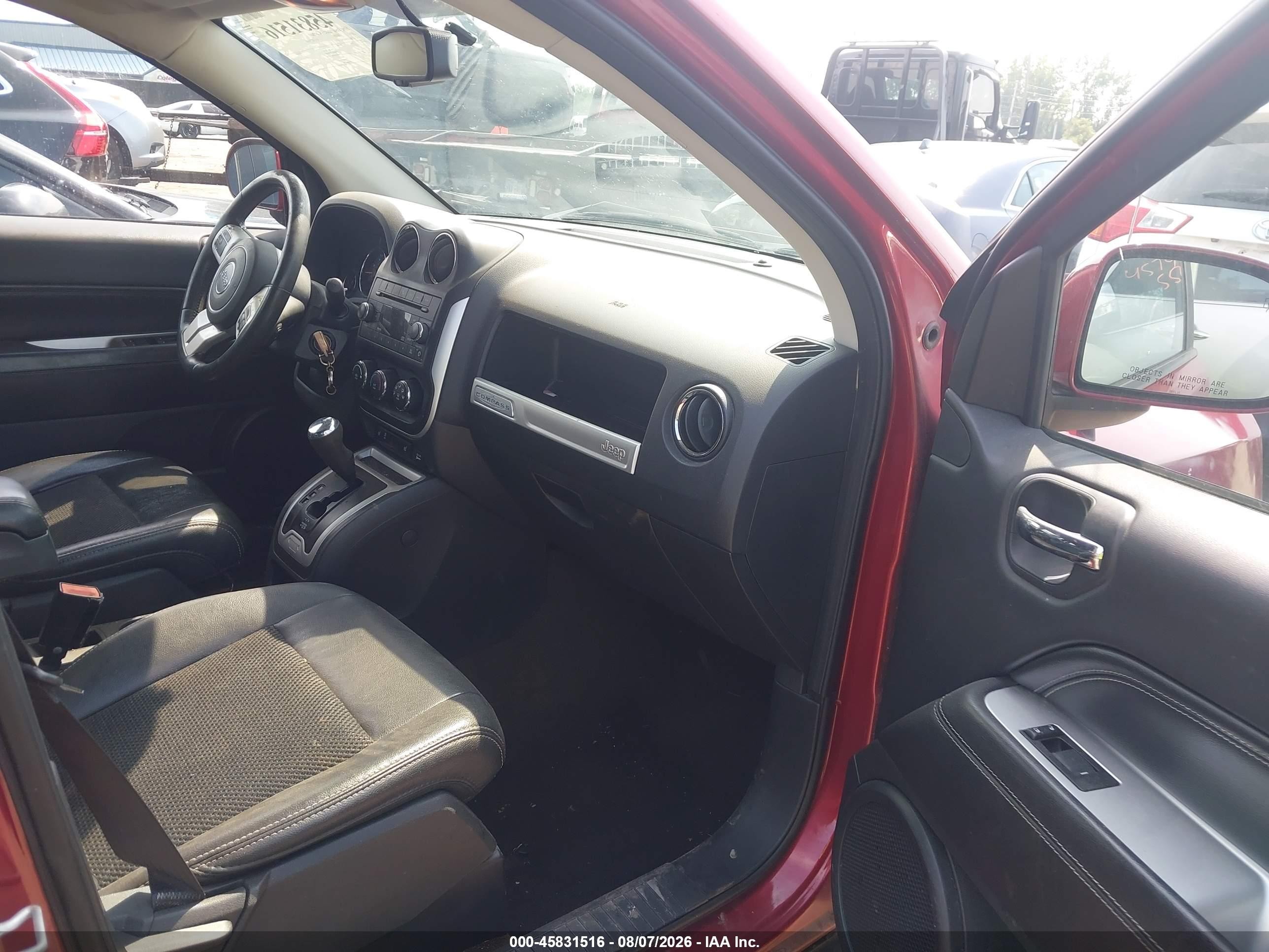2016 Jeep Compass Latitude Red vin: 1C4NJCEA6GD620473