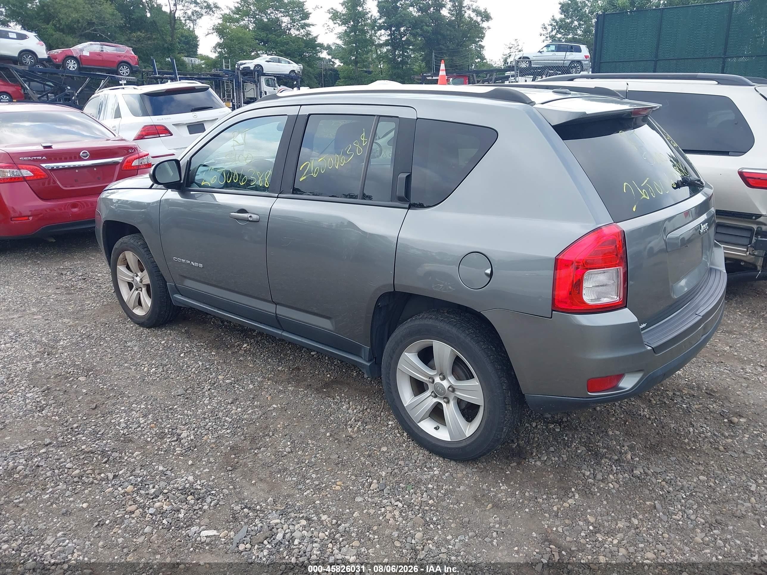 2012 Jeep Compass Latitude Gray vin: 1C4NJCEA7CD589681