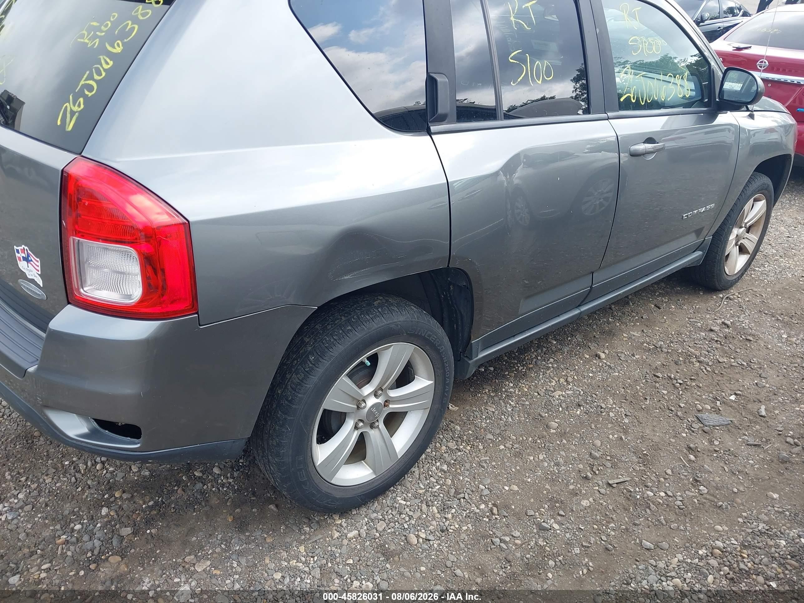 2012 Jeep Compass Latitude Gray vin: 1C4NJCEA7CD589681