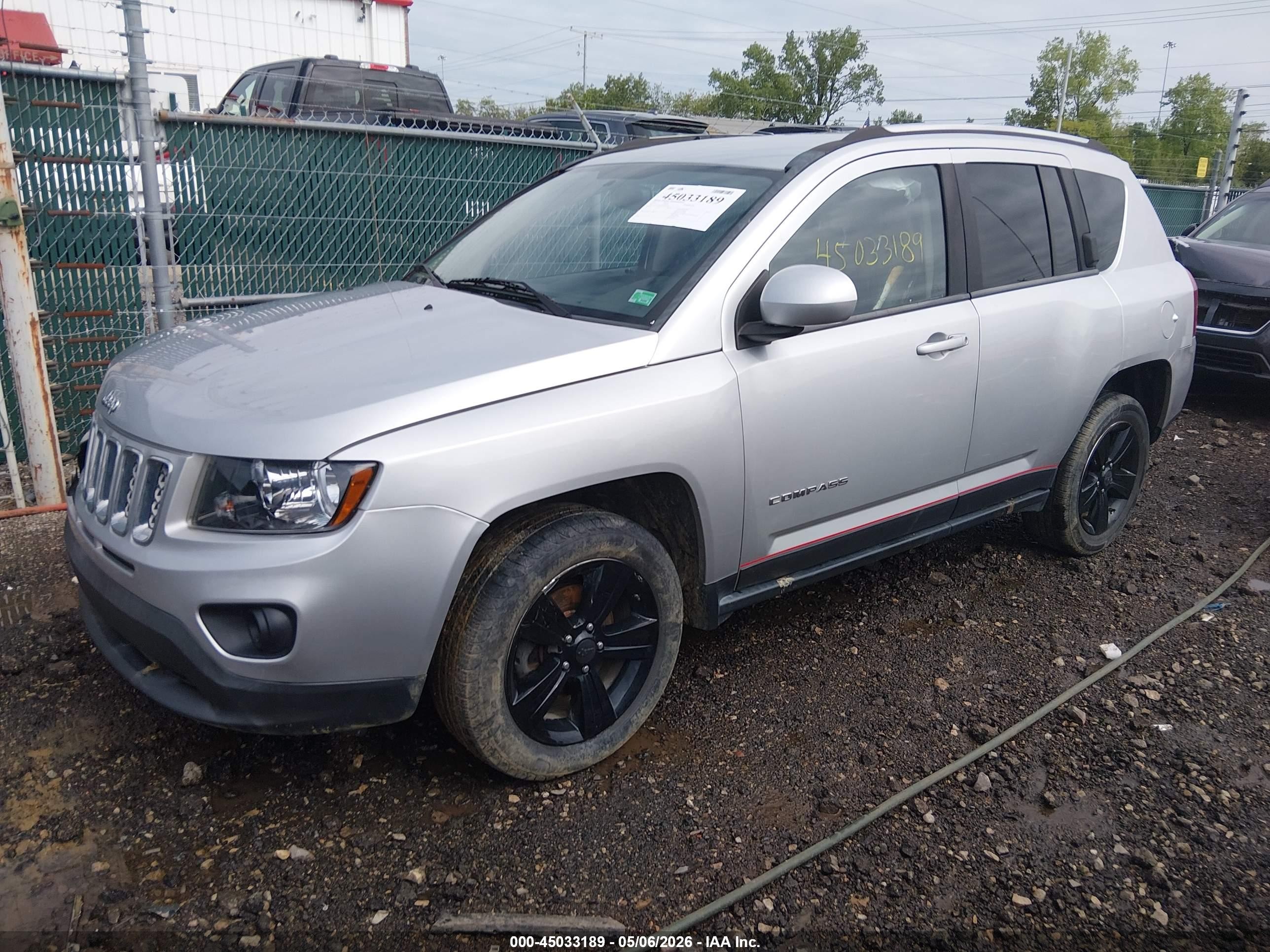 2014 Jeep Compass Latitude Gray vin: 1C4NJCEA7ED538054