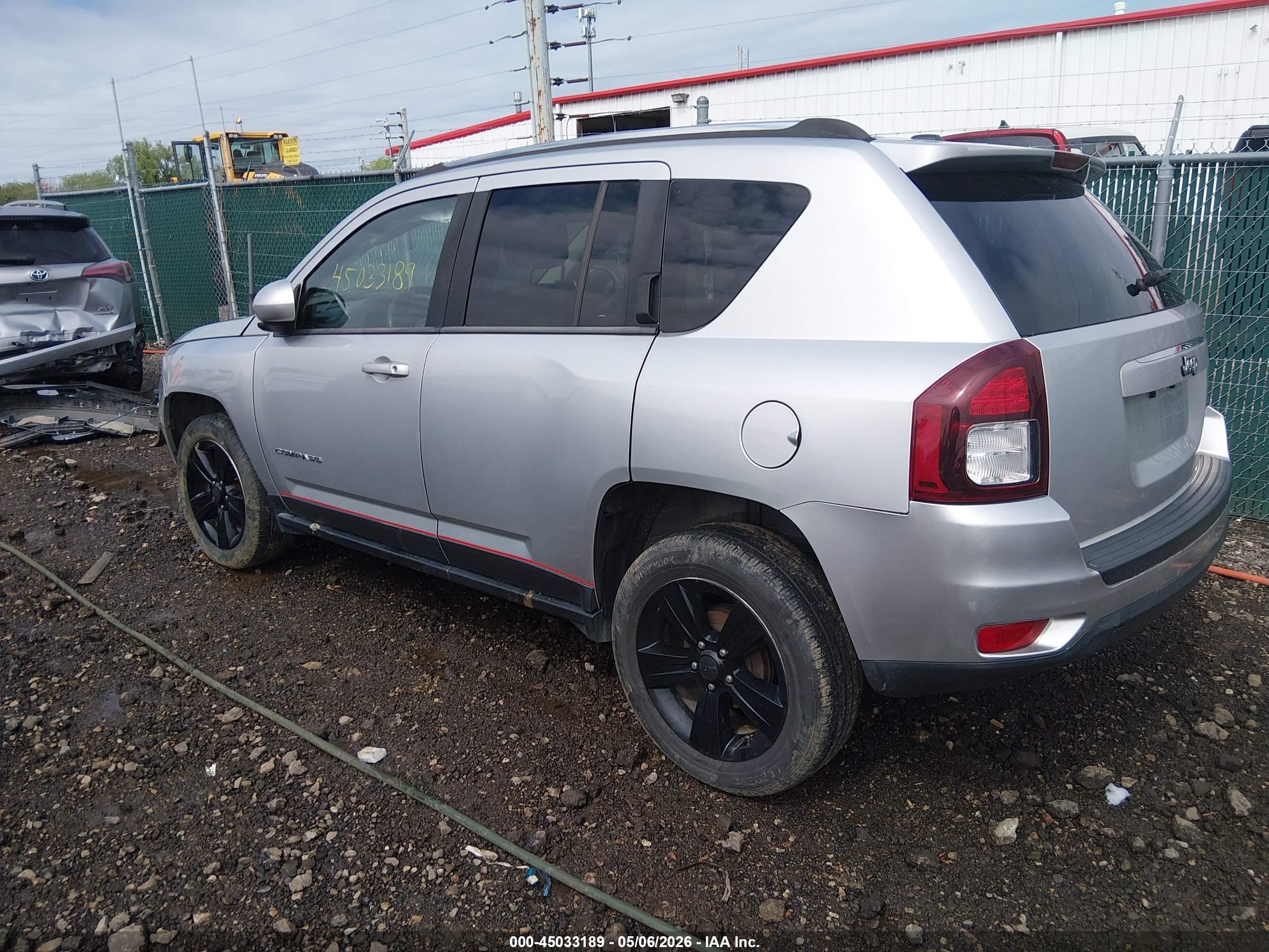 2014 Jeep Compass Latitude Gray vin: 1C4NJCEA7ED538054