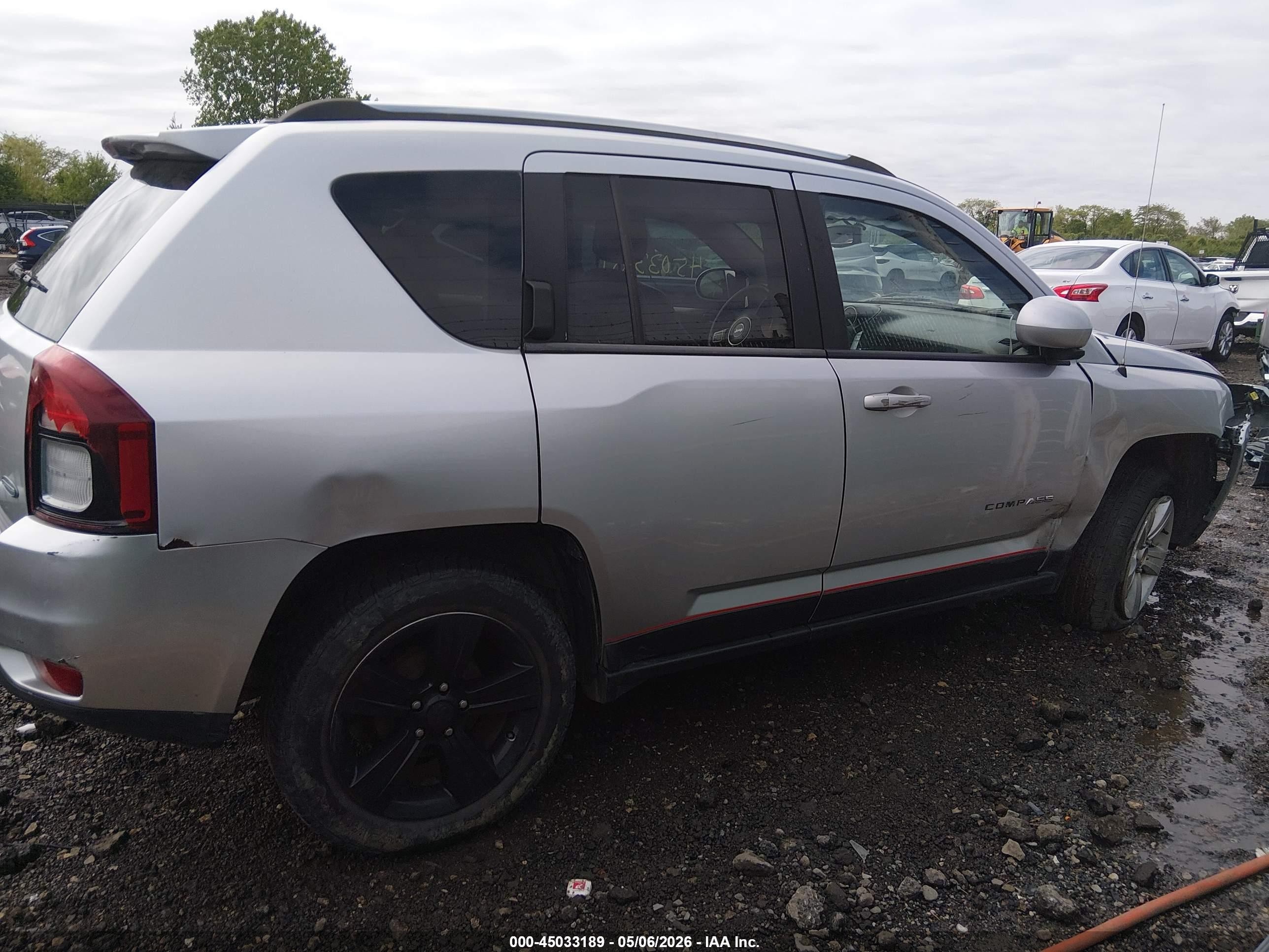 2014 Jeep Compass Latitude Gray vin: 1C4NJCEA7ED538054