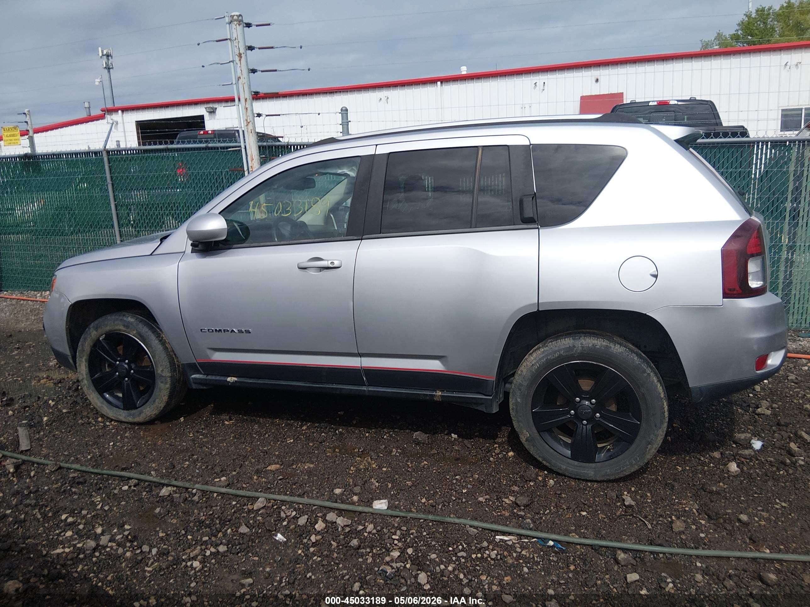2014 Jeep Compass Latitude Gray vin: 1C4NJCEA7ED538054