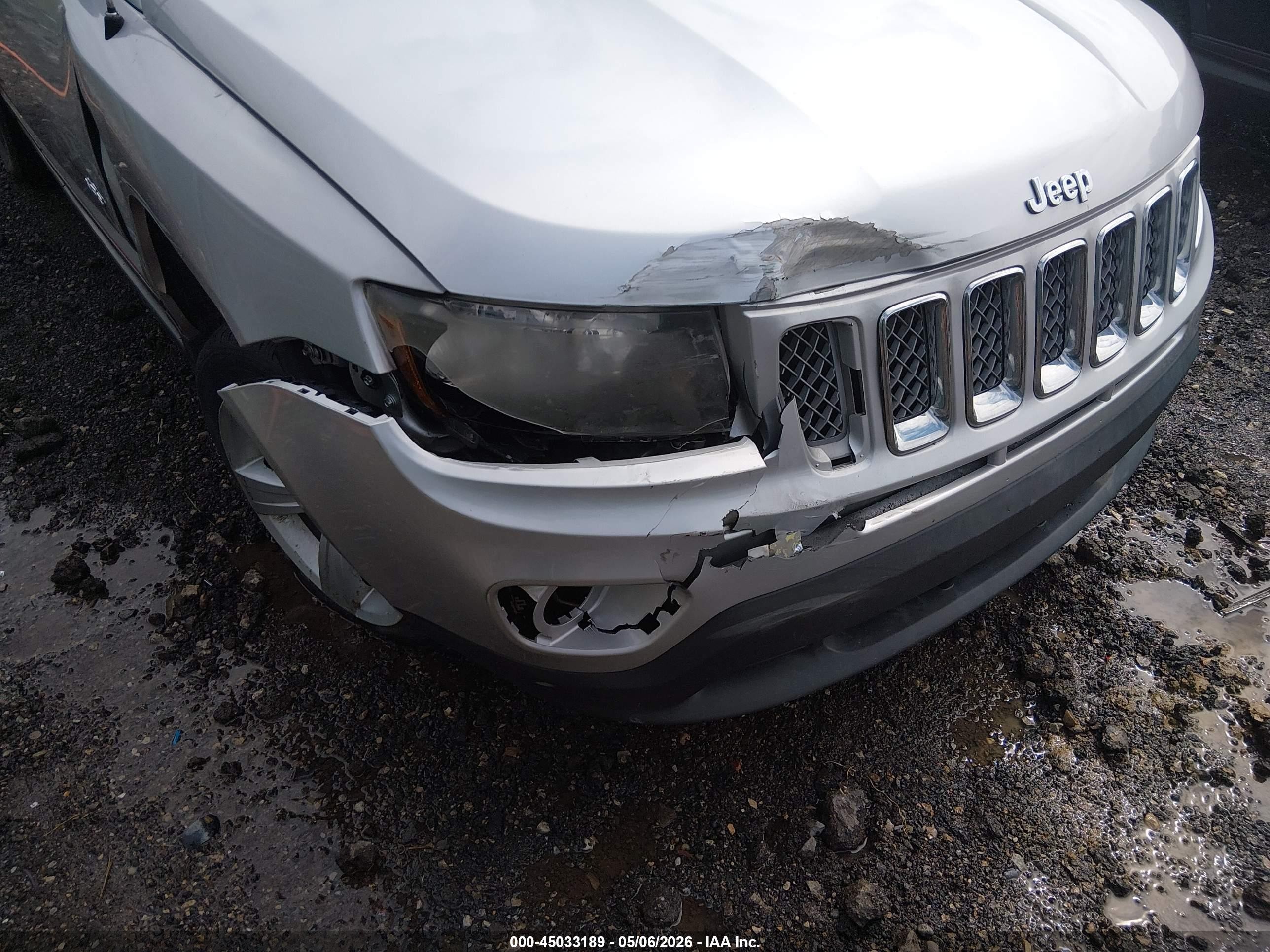 2014 Jeep Compass Latitude Gray vin: 1C4NJCEA7ED538054