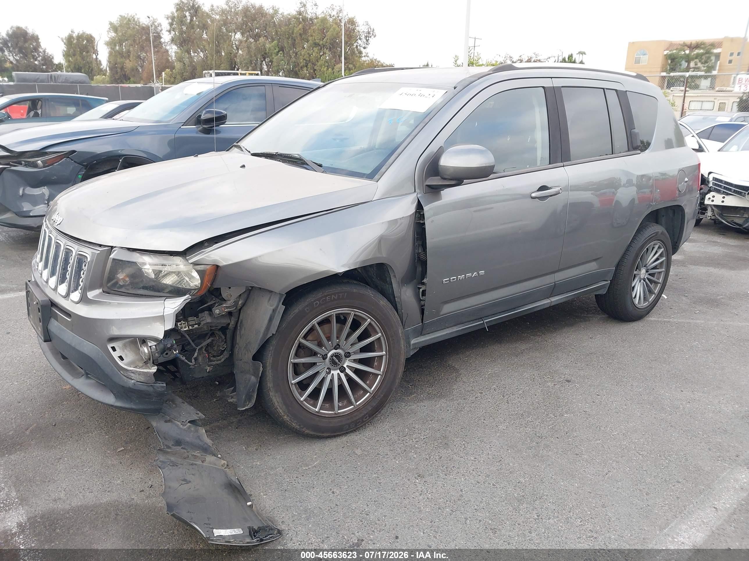 2014 Jeep Compass Latitude Gray vin: 1C4NJCEA7ED562922