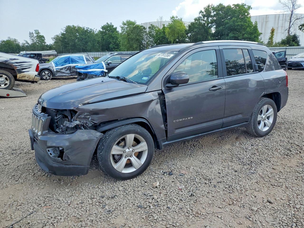 2015 Jeep Compass Latitude Gray vin: 1C4NJCEA7FD170878