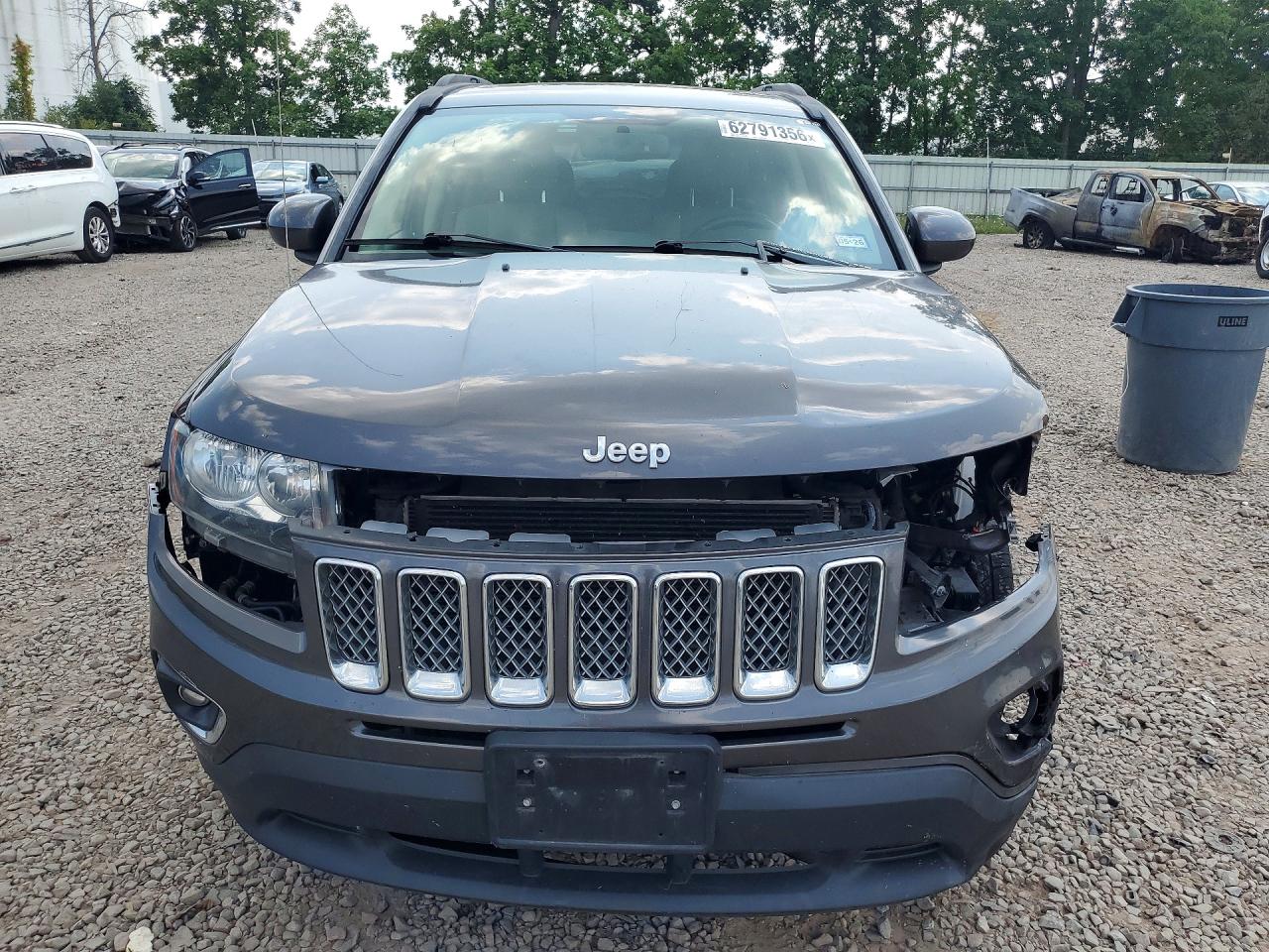 2015 Jeep Compass Latitude Gray vin: 1C4NJCEA7FD170878