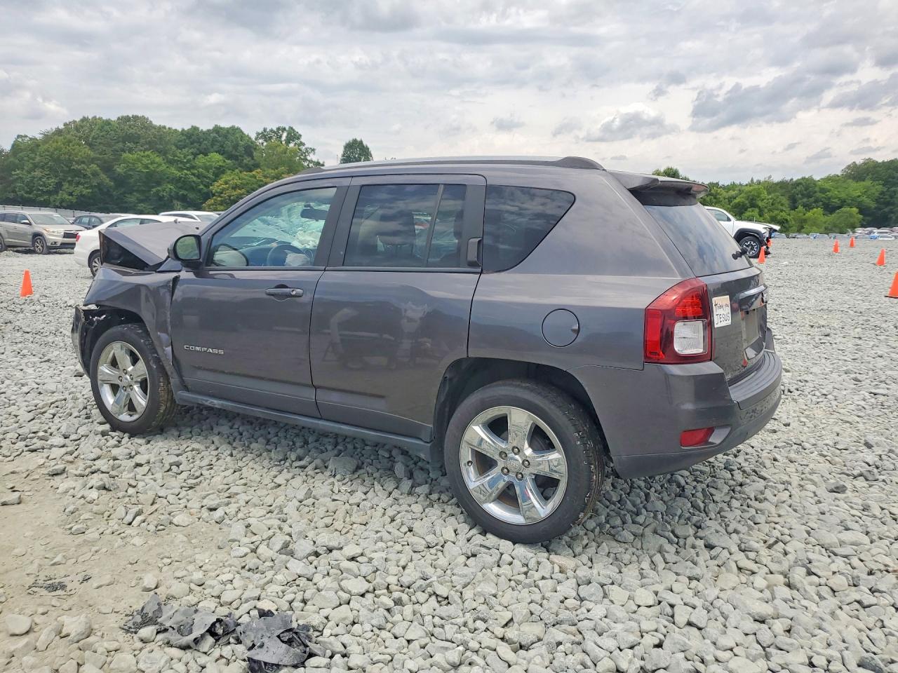 2015 Jeep Compass Latitude Угольный vin: 1C4NJCEA7FD361152