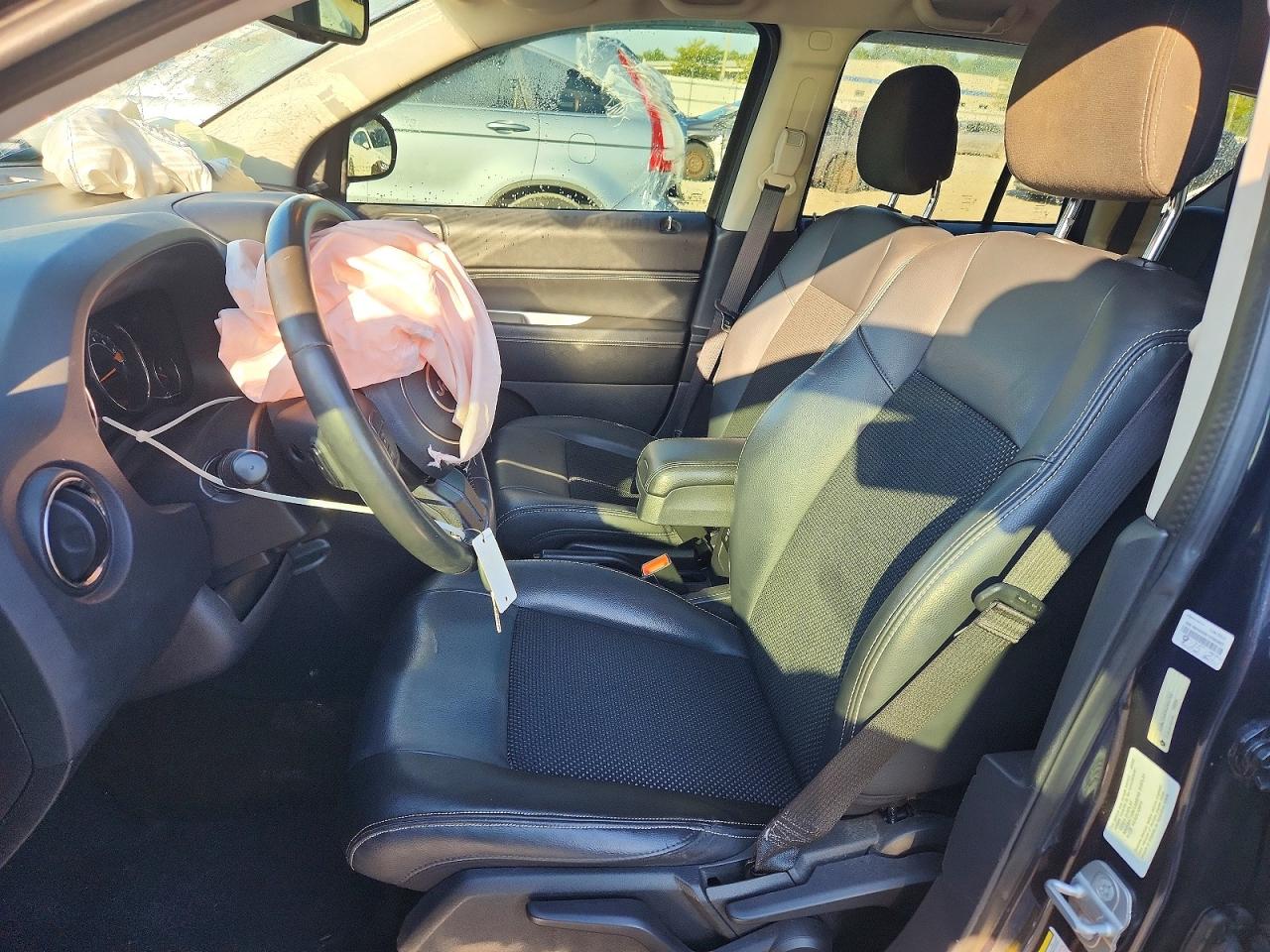 2014 Jeep Compass Latitude Gray vin: 1C4NJCEA9ED647552