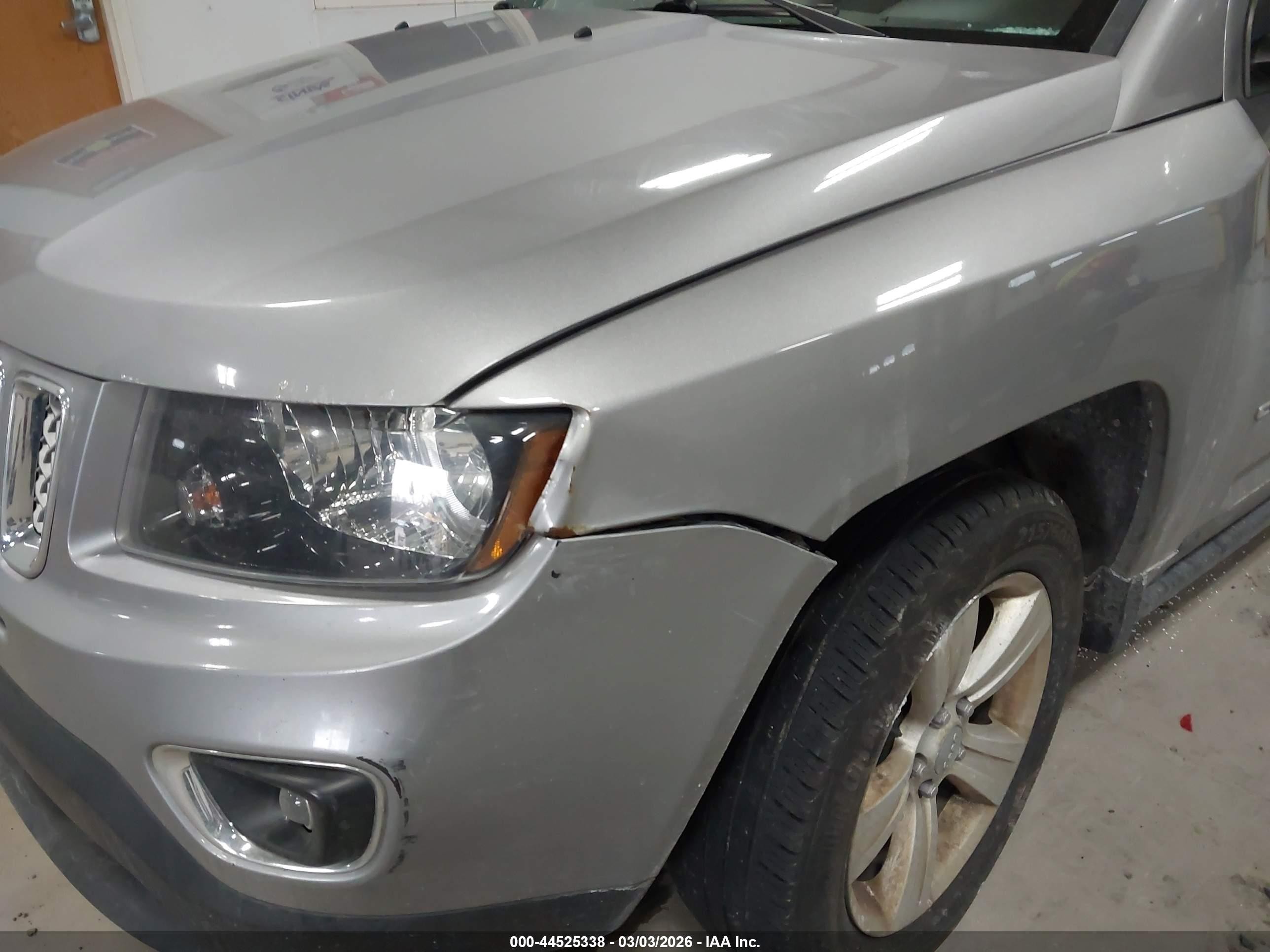 2015 Jeep Compass High Altitude Edition Серебряный vin: 1C4NJCEA9FD367406