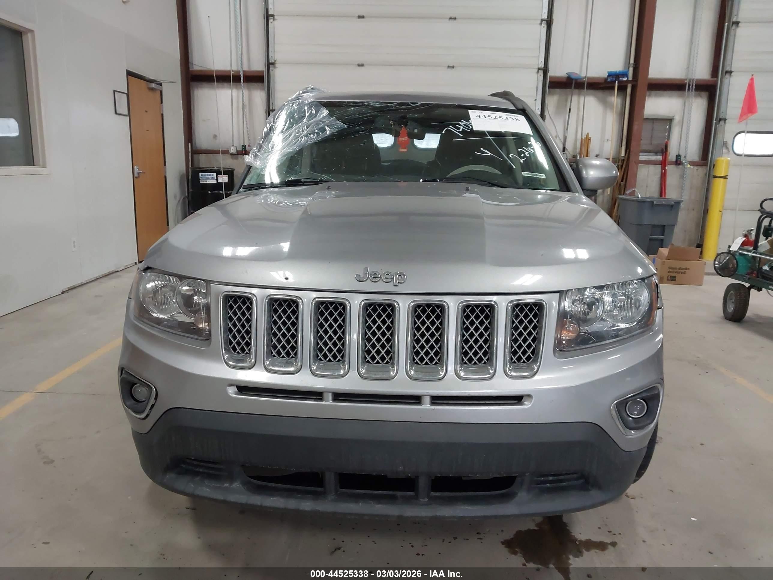2015 Jeep Compass High Altitude Edition Серебряный vin: 1C4NJCEA9FD367406
