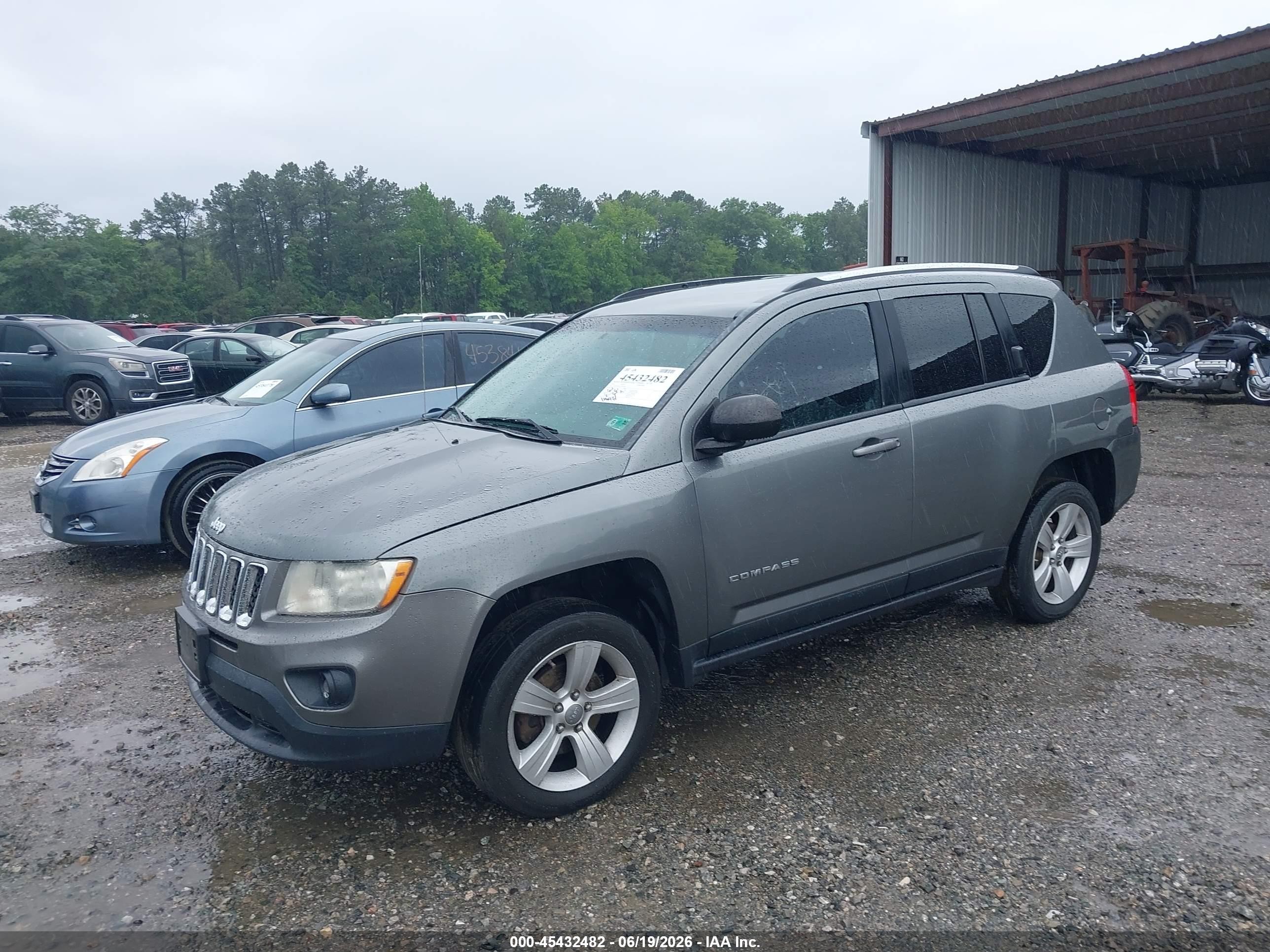 2012 Jeep Compass Latitude Gray vin: 1C4NJCEAXCD678189