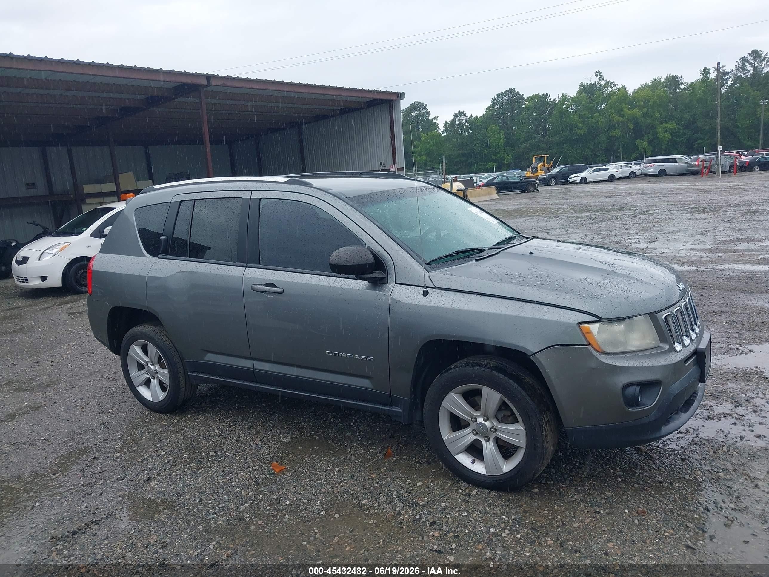 2012 Jeep Compass Latitude Gray vin: 1C4NJCEAXCD678189