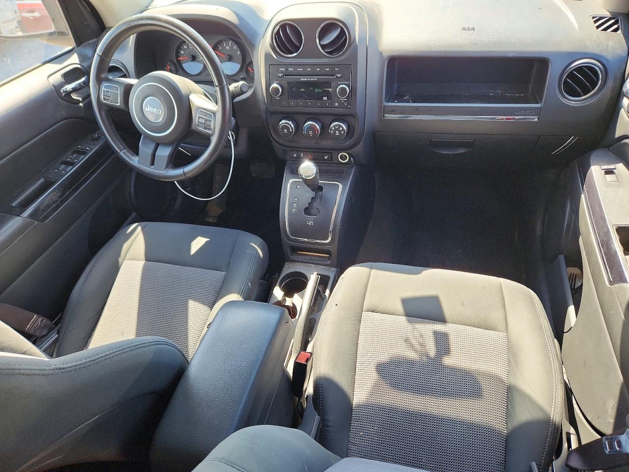 2013 Jeep Compass Latitude Red vin: 1C4NJCEAXDD187705