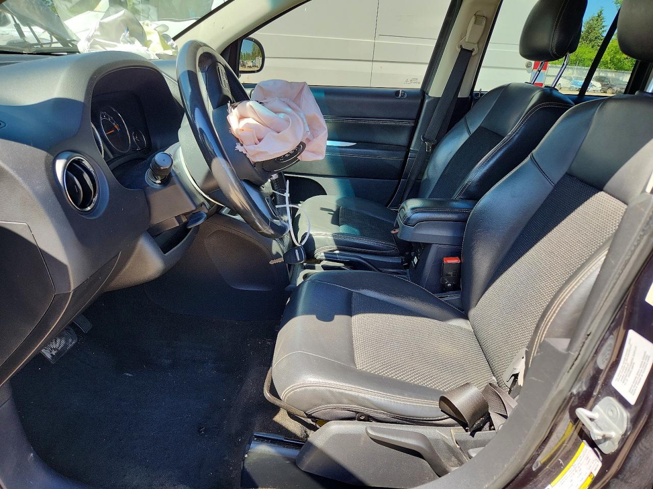 2014 Jeep Compass Latitude Blue vin: 1C4NJCEAXED631232