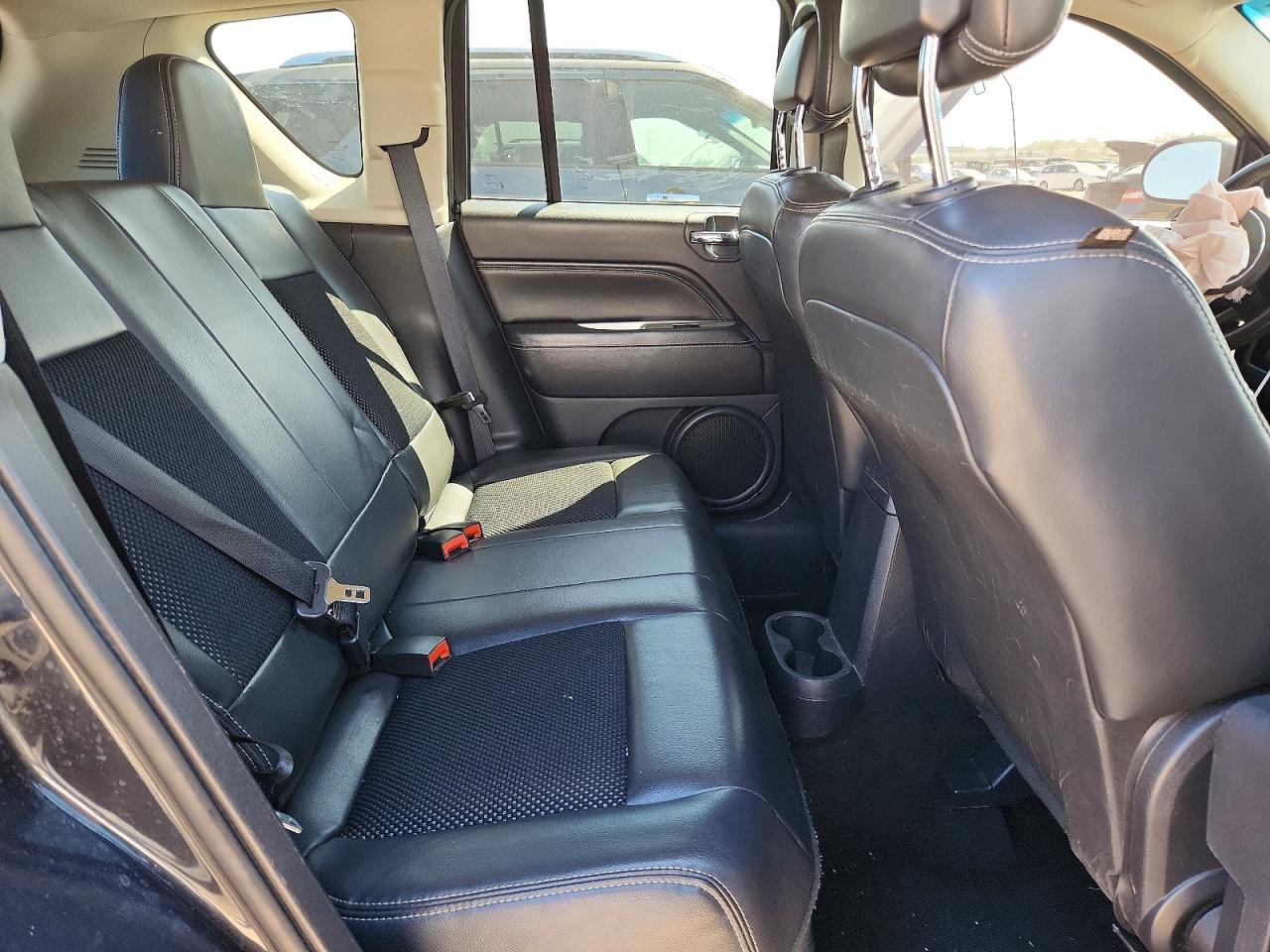 2014 Jeep Compass Latitude Blue vin: 1C4NJCEAXED631232