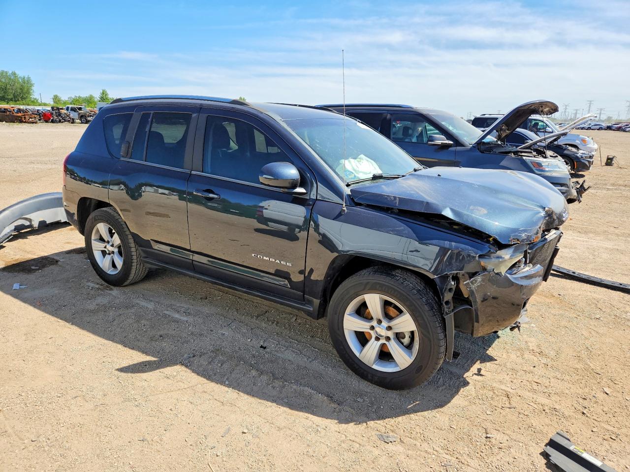 2014 Jeep Compass Latitude Blue vin: 1C4NJCEAXED631232