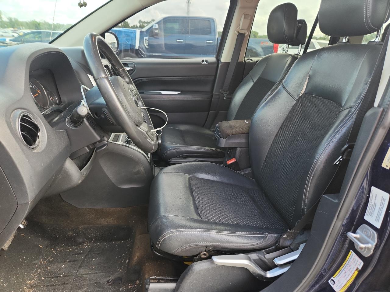 2014 Jeep Compass Latitude Blue vin: 1C4NJCEAXED643378