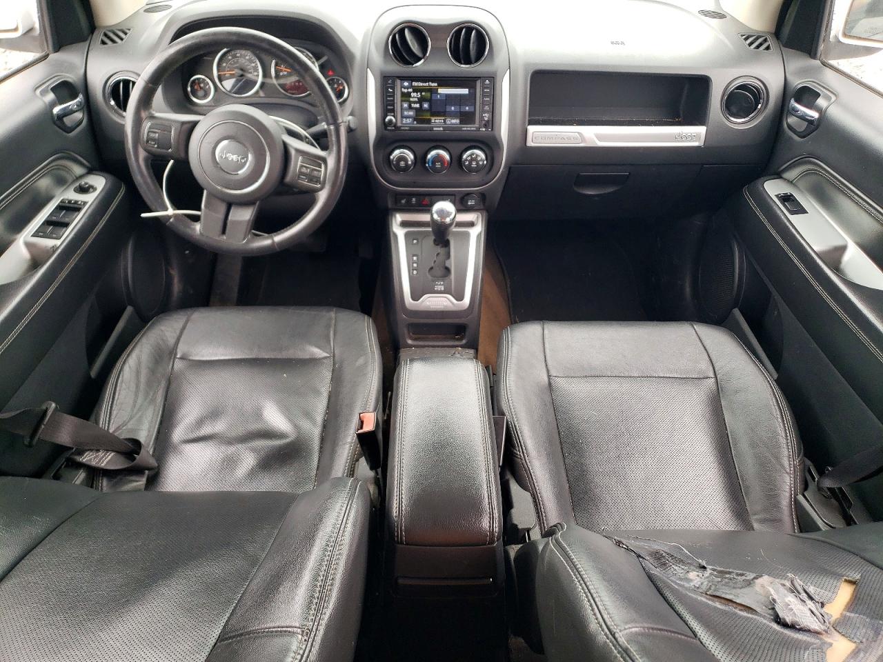 2014 Jeep Compass Latitude White vin: 1C4NJCEAXED671200