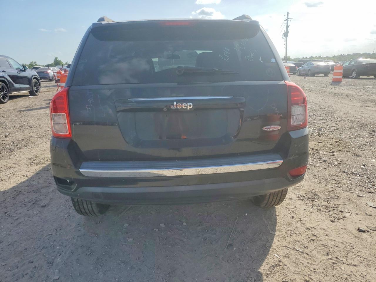 2014 Jeep Compass Latitude Черный vin: 1C4NJCEAXED914066