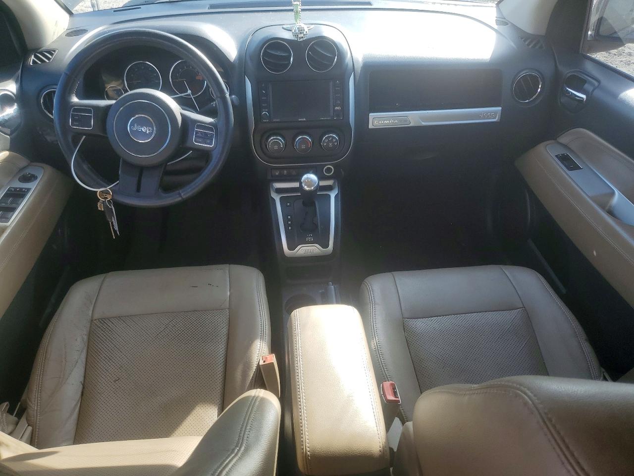 2014 Jeep Compass Latitude Черный vin: 1C4NJCEAXED914066