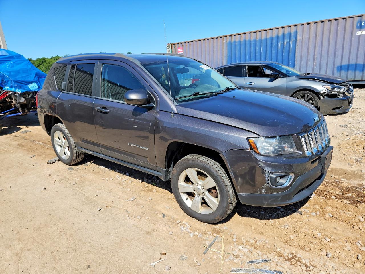 2015 Jeep Compass Latitude Gray vin: 1C4NJCEAXFD209849