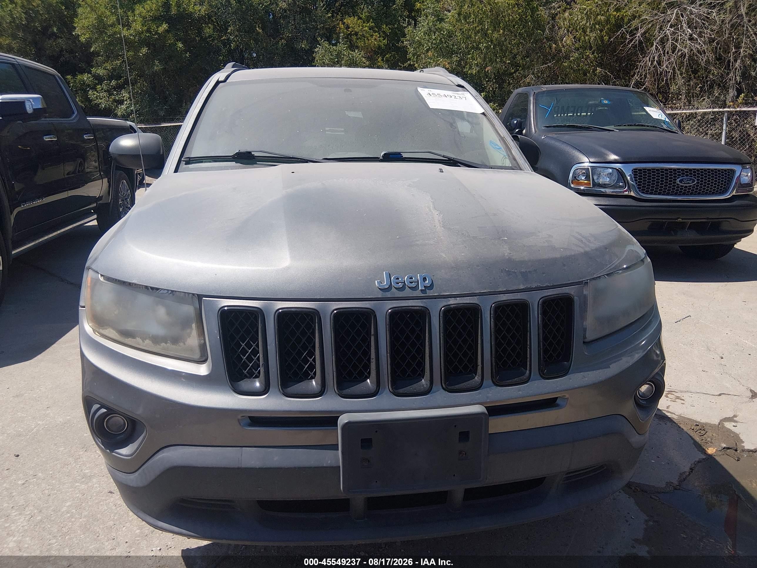 2013 Jeep Compass Latitude Gray vin: 1C4NJCEB0DD167679