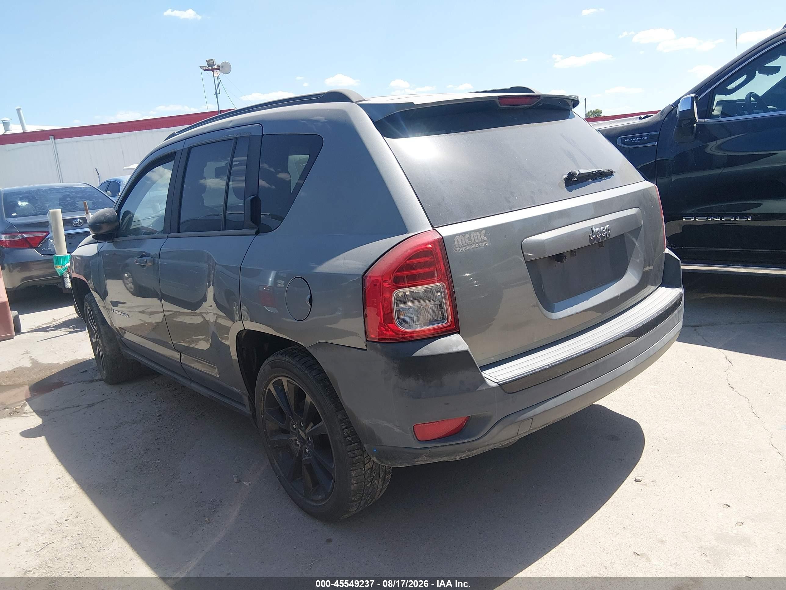 2013 Jeep Compass Latitude Gray vin: 1C4NJCEB0DD167679