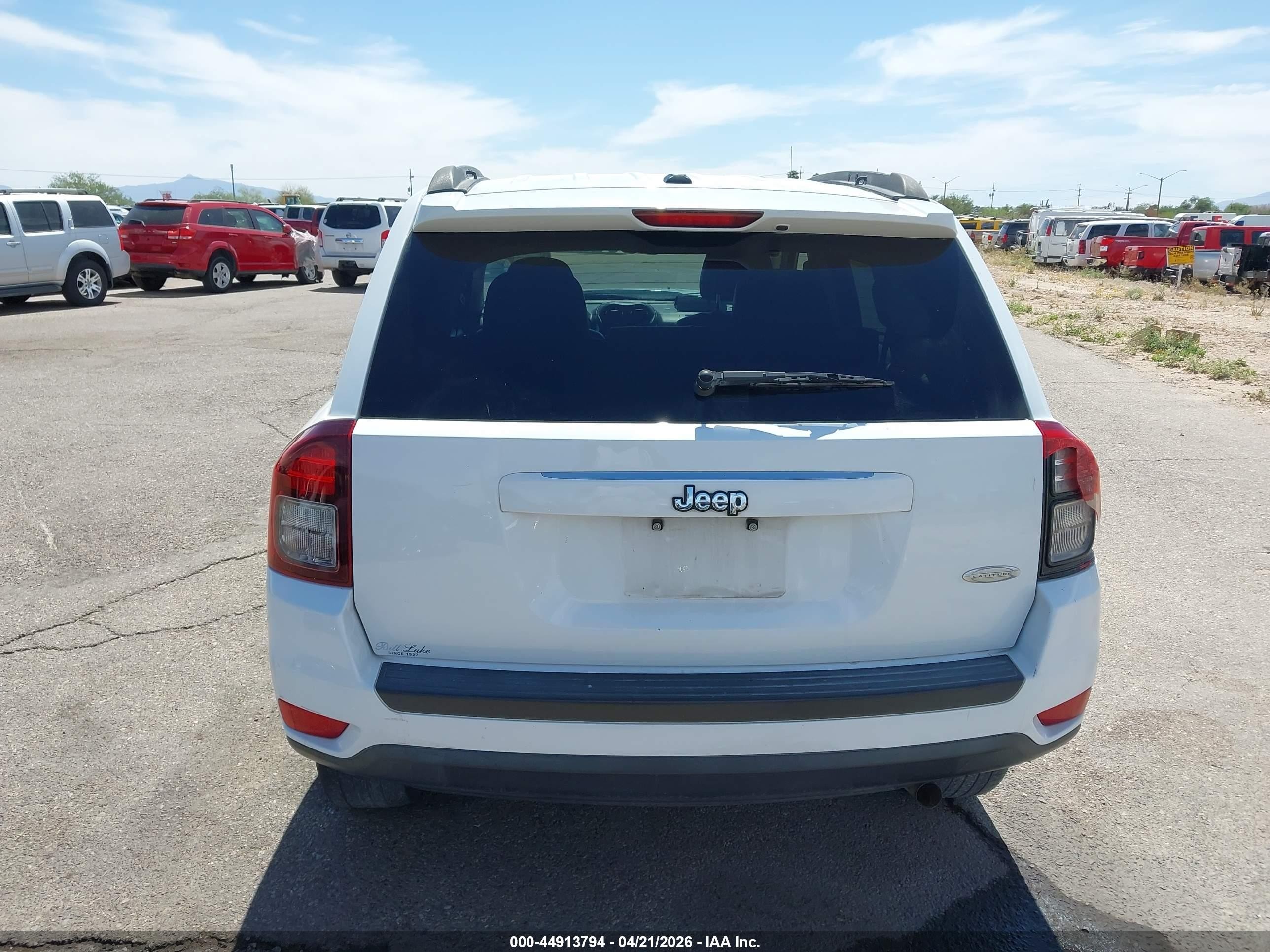 2014 Jeep Compass Latitude Белый vin: 1C4NJCEB0ED707145