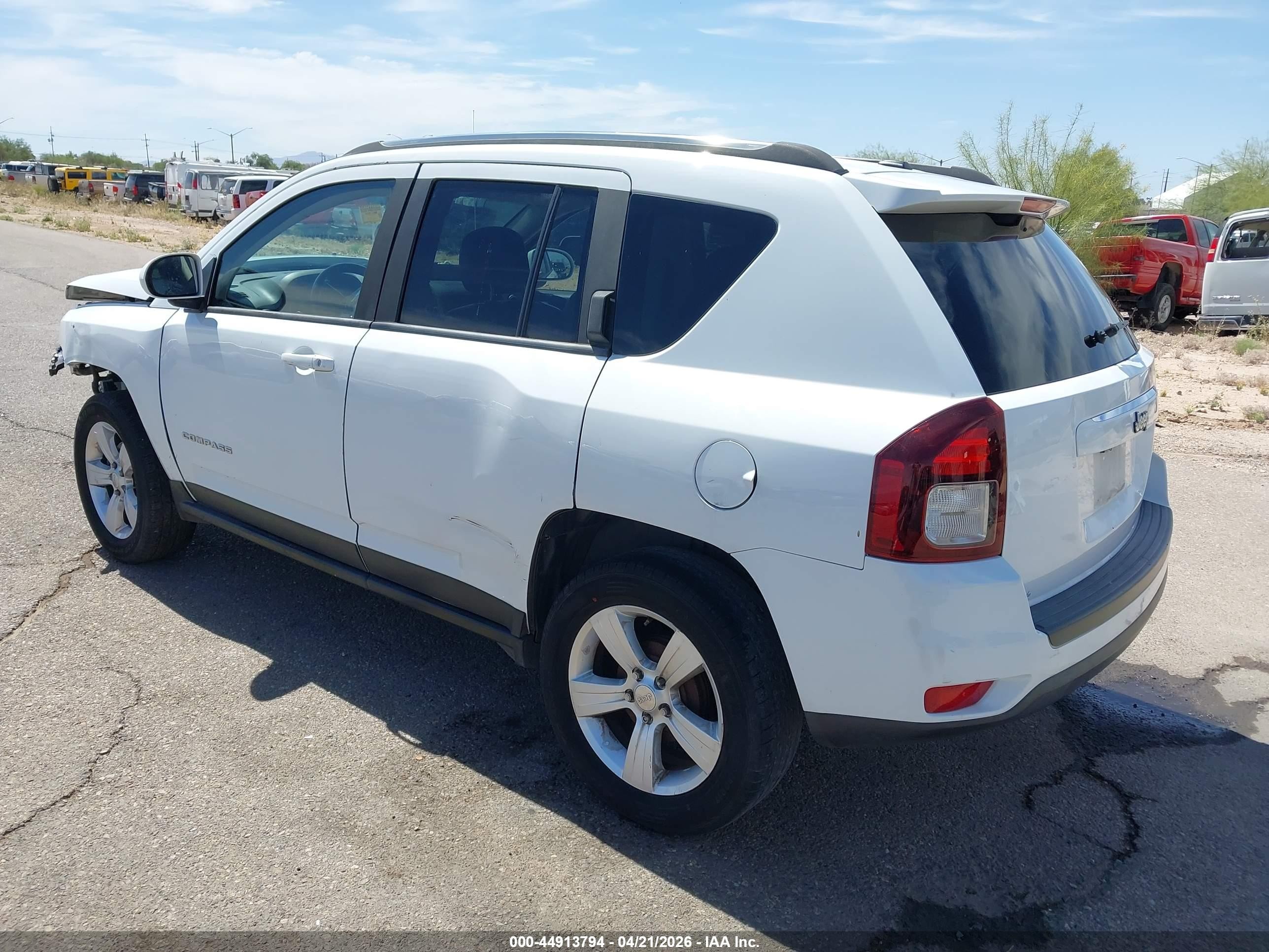 2014 Jeep Compass Latitude Белый vin: 1C4NJCEB0ED707145